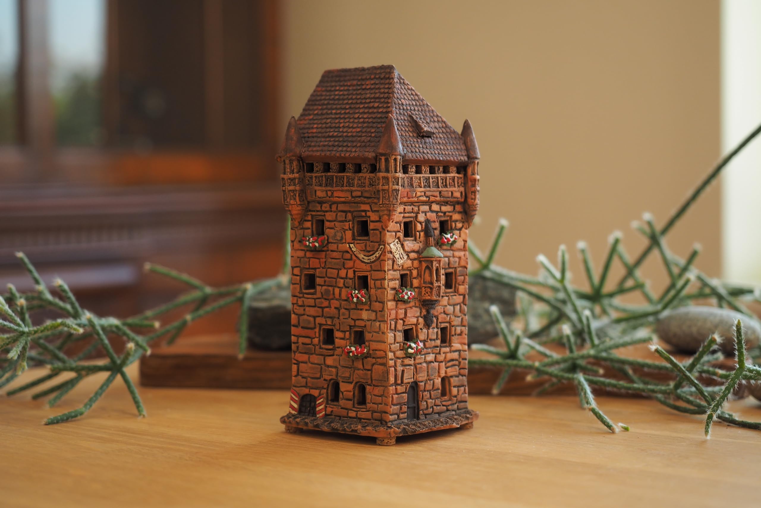 Ceramiczny świecznik na podgrzewacze, dekoracja pokoju, ręcznie wykonany, kolekcjonerski, miniaturowy lekki dom, Nassauer House w Norymberdze A271