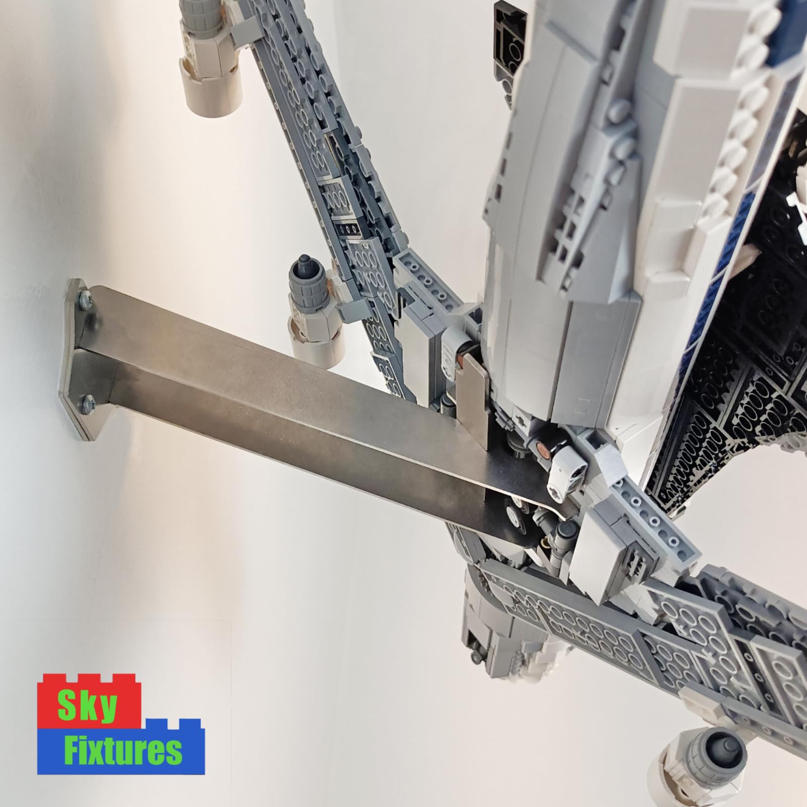Horizontal Wall mount compatible with Lego icons Shuttle Carrier 10360, 95mm (W) x 220mm (L) x 60mm (H) - Image 4