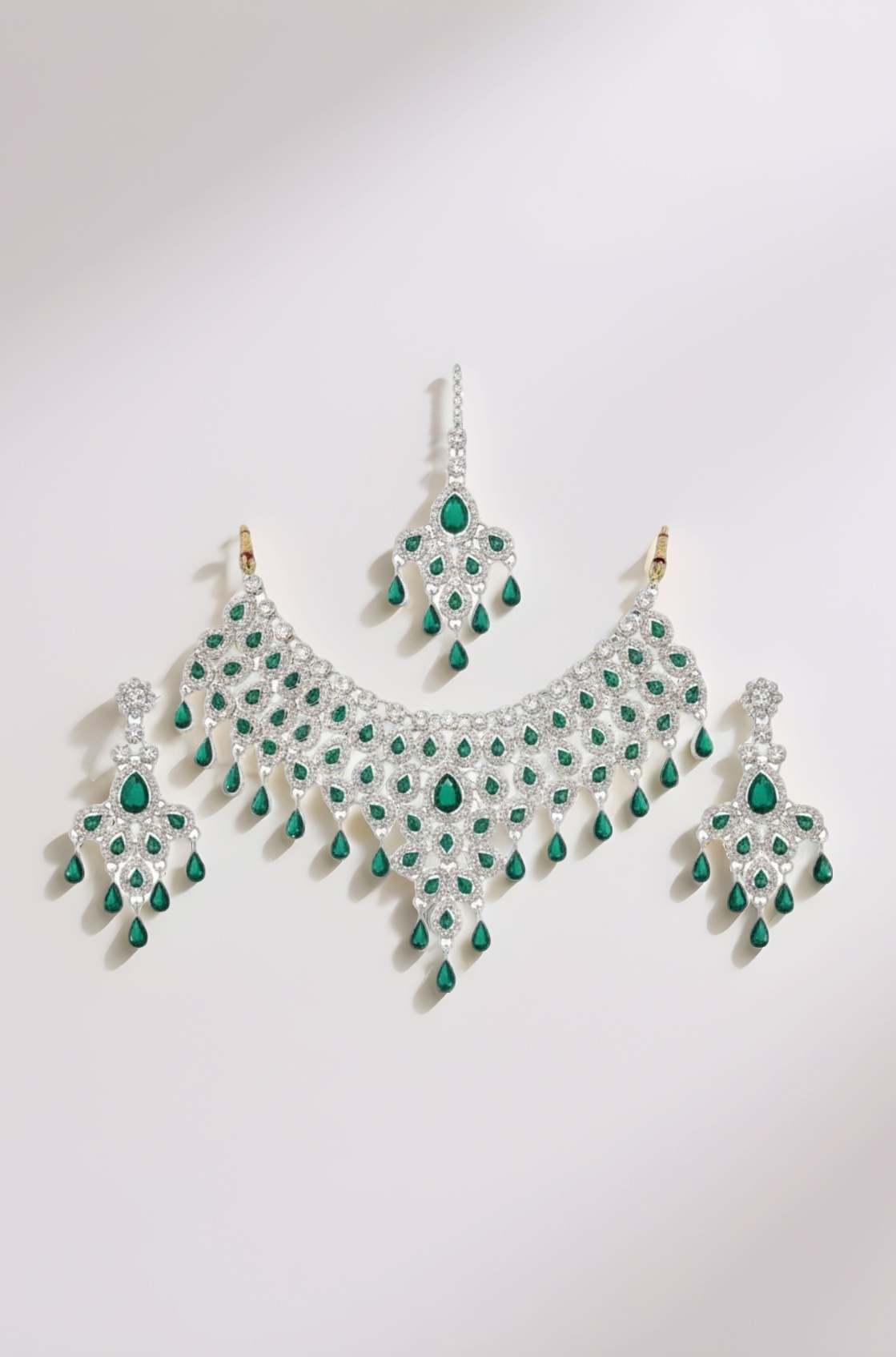 ISHTAARA Silver-Tone Emerald Green Bridal Necklace Set - Image 1