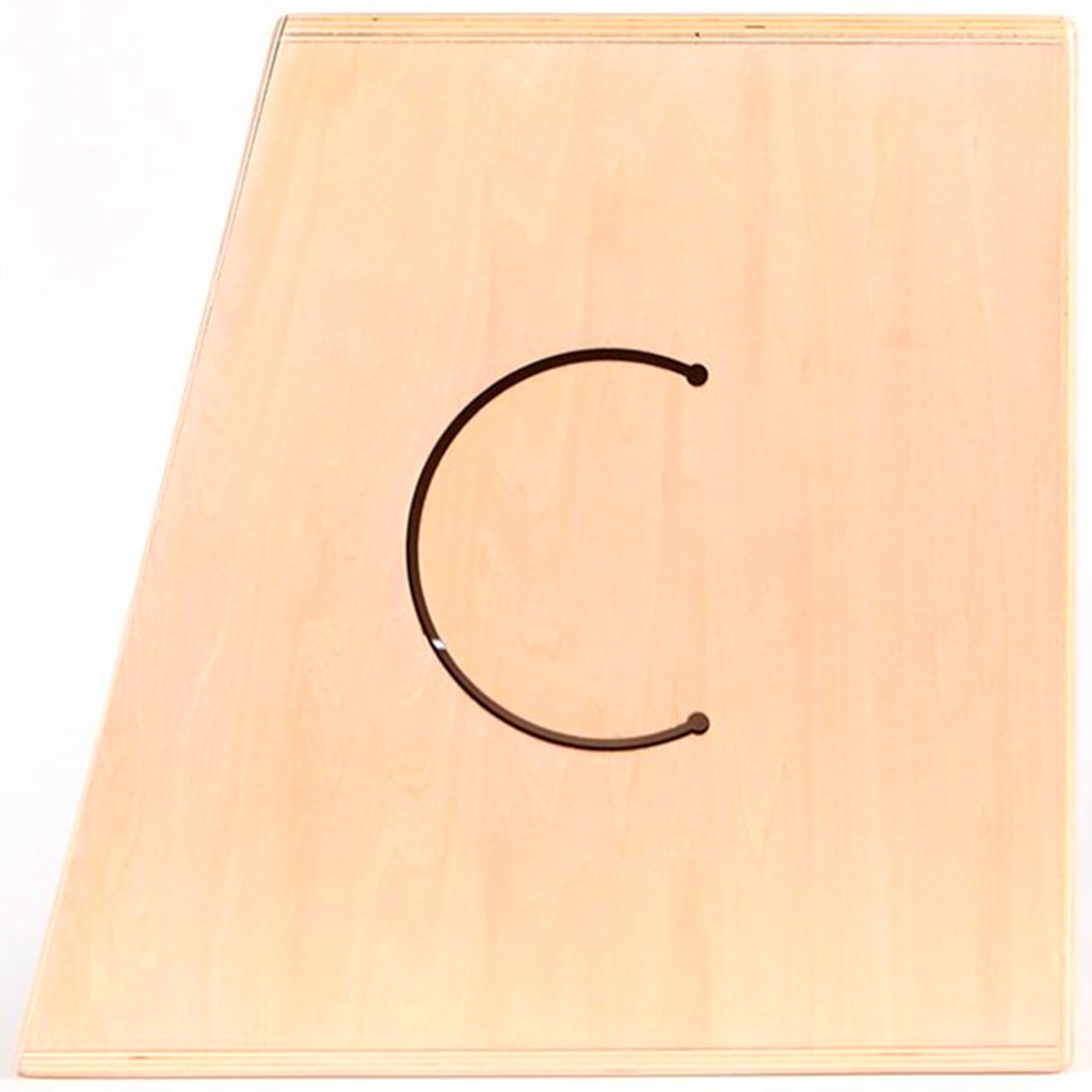 Le Cajon enfant Shiver Kids, léger et coloré, propose des zones de frappe variées pour éveiller le sens du rythme. Idéal pour les 5-8 ans, il inclut des accessoires pour une initiation complète.