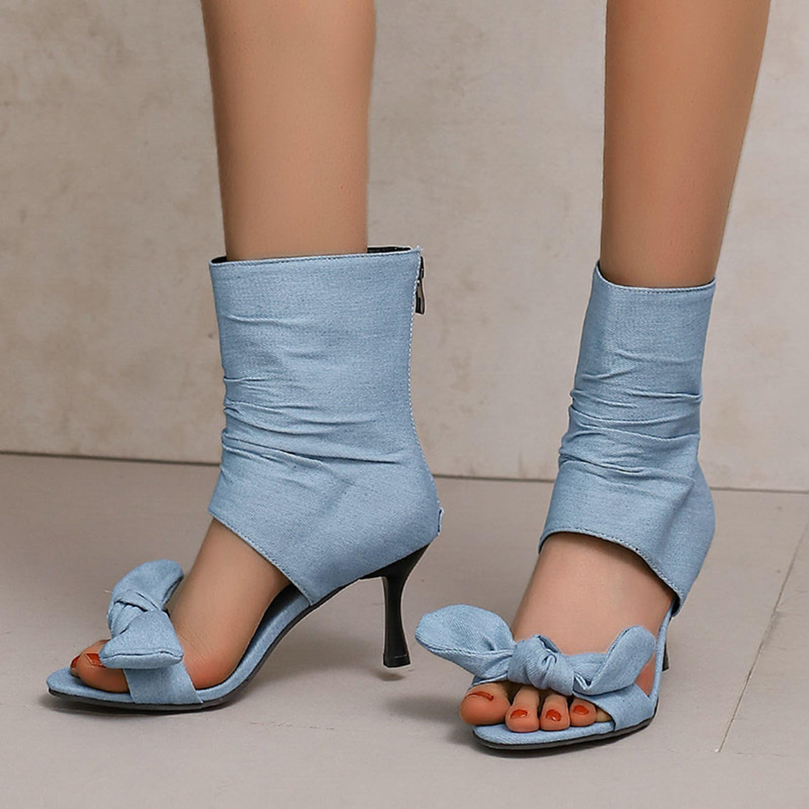 Stivaletti alla Caviglia Donna in Denim con Punta Aperta 7CM, Sandali con Tacco Kitten e Decorazione a Fiocco con Zip Posteriore