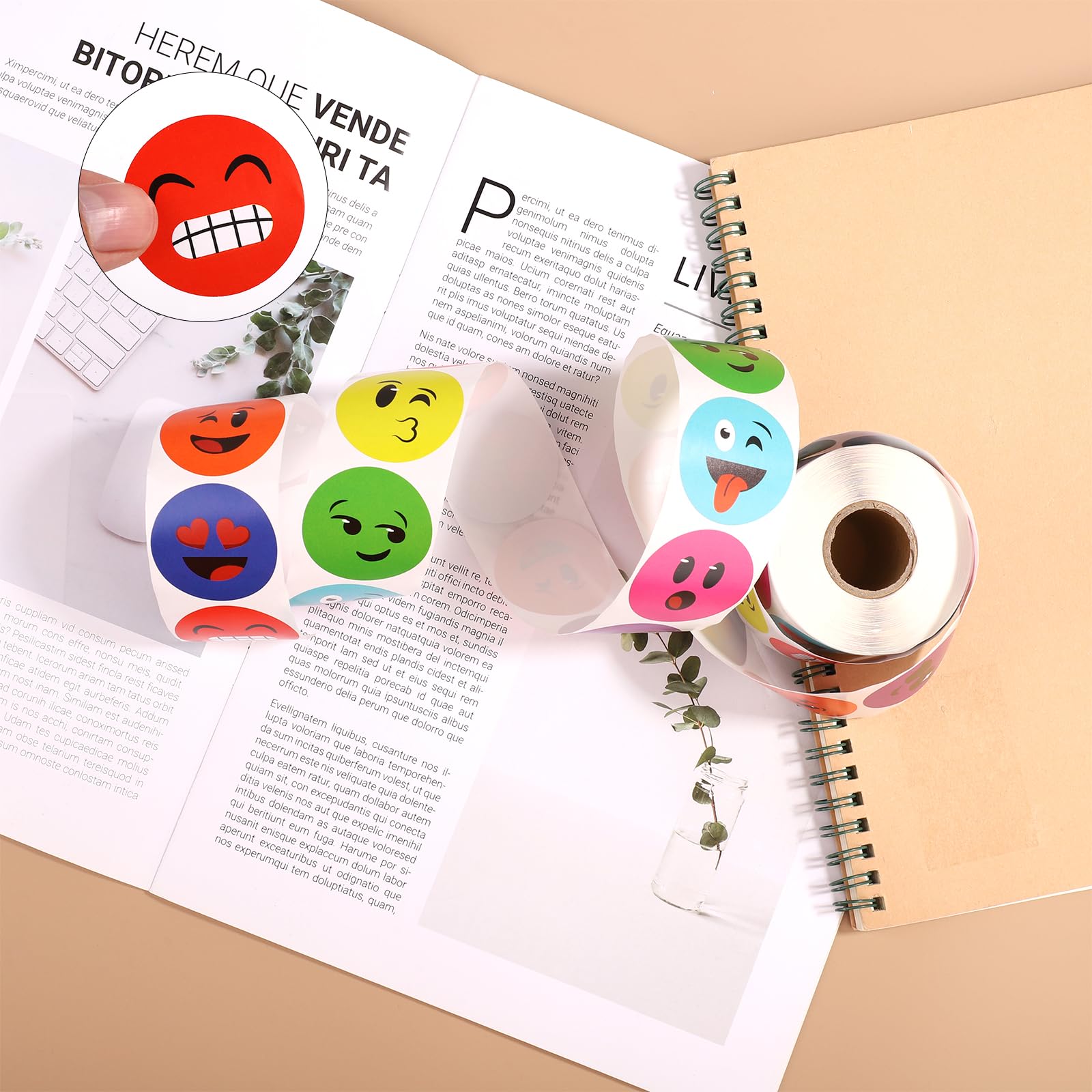 500pcs Round Smile Stickers - Image 4