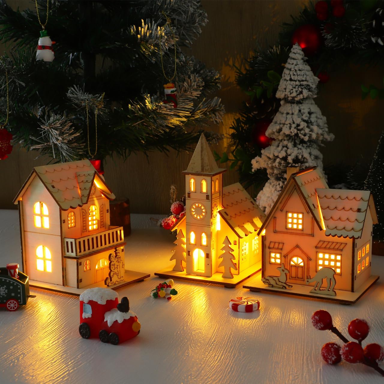 Angoily 3 piezas de decoración de casa de madera de Navidad, casas de pueblo en miniatura iluminadas, adornos luminosos de escena de festival, decoración de Navidad de escritorio, marrón claro 5.11 x