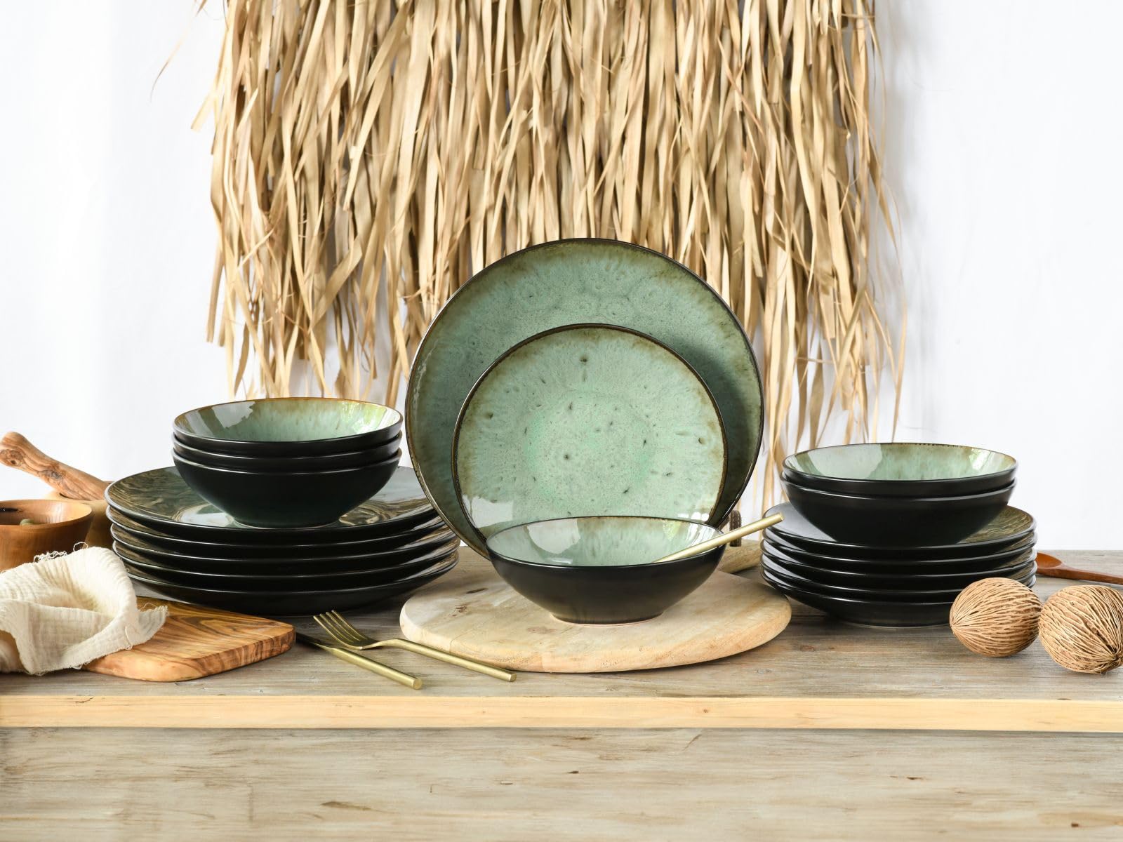 CreaTable, 23961, Serie Jawa, 18-teiliges Geschirrset für 6 Personen, Teller Set aus Steinzeug, spülmaschinen- und mikrowellengeeignet, Qualitätsproduktion
