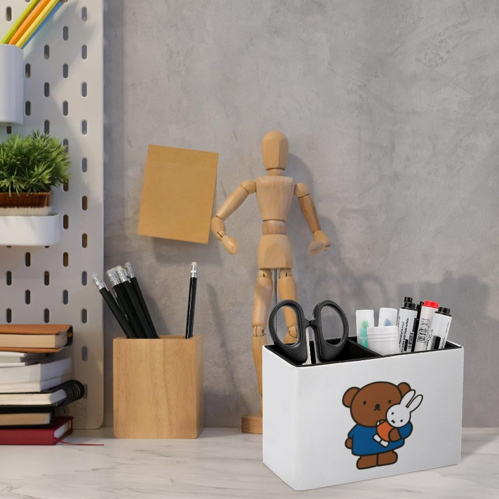 ミッフィーのおうち　ペン立て　小物入れ　ペンスタンド 楽天市場】ミッフィー アクリル ペンスタンド 小物入れ 文具