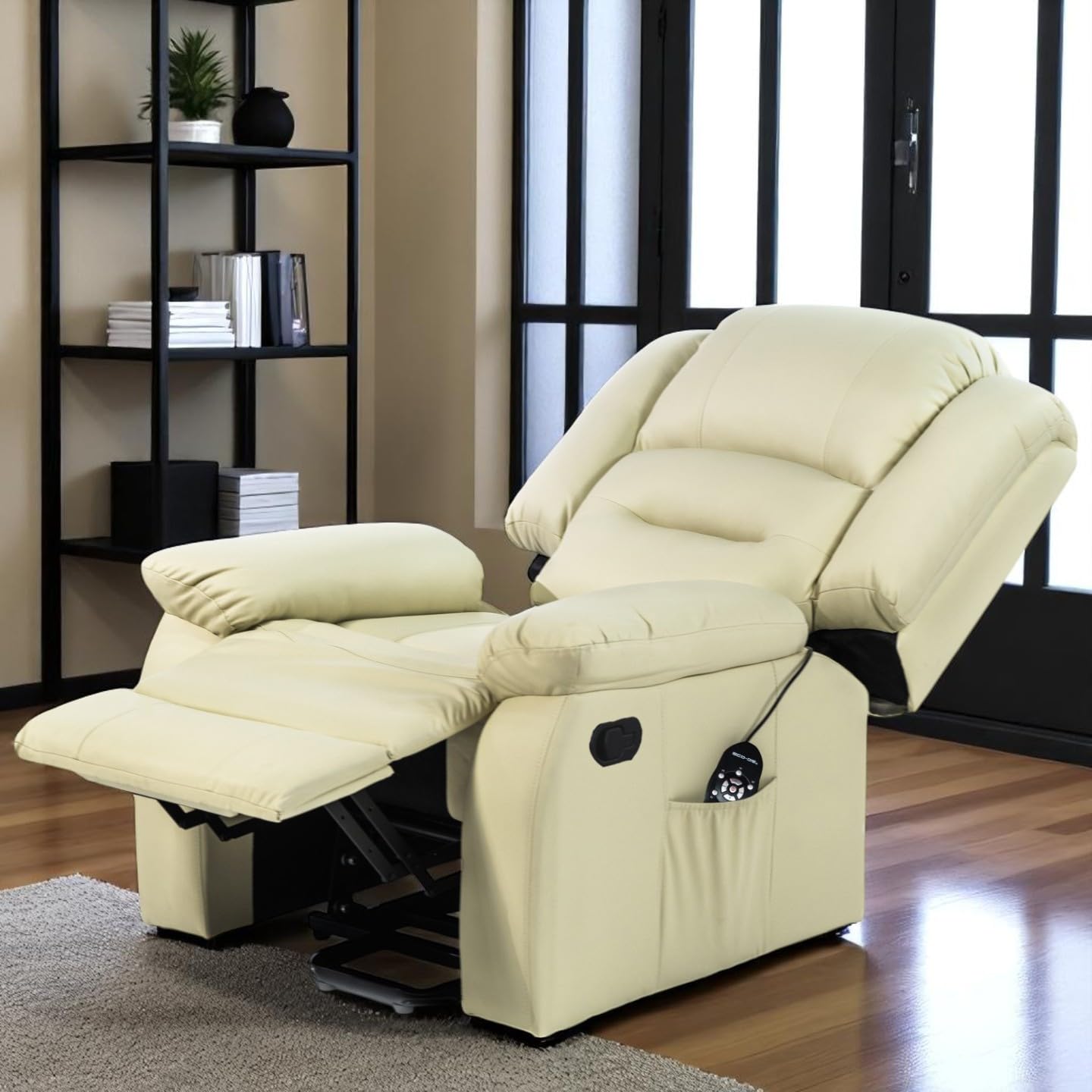 ECODE® Poltrona Relax Reclinabile Manuale Massaggiante e Riscaldante con Poggiapiedi – Offerta Poltrona-Letto Comoda Per Anziani da Interno Casa, Soggiorno, Salotto o Ufficio in Ecopelle Beige
