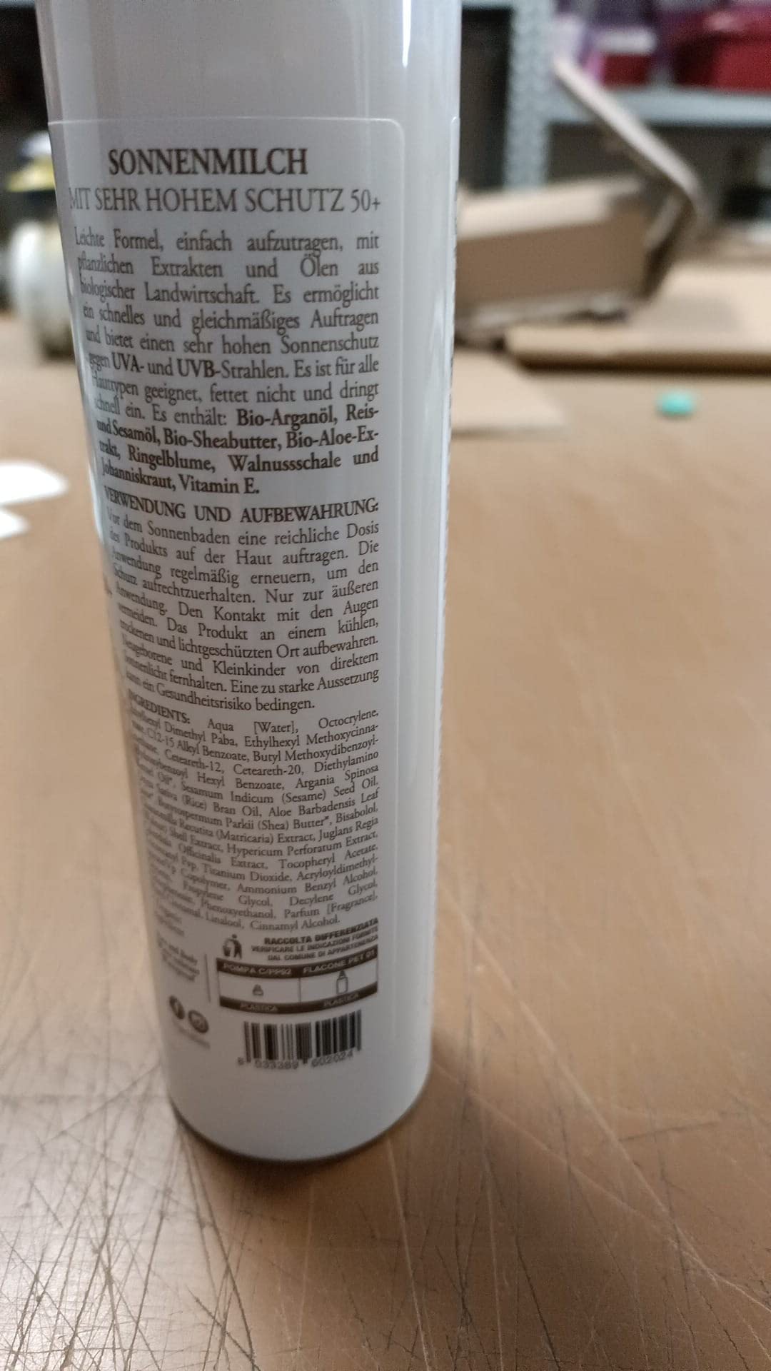 Soltan Protect & Moisturise spray SPF15 200ml