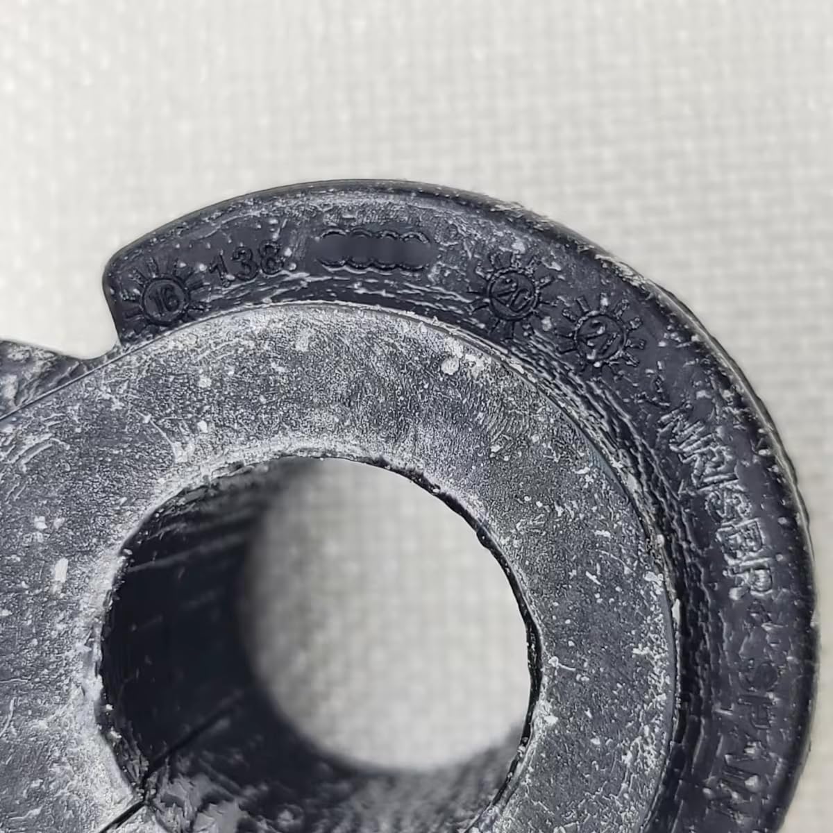 2 sztuk przedni stabilizator tuleja stabilizująca stabilizator tuleja gumowa pasuje do Audi A4 B8 S4 C7 8K0411327A 8K0 411 327 A Tuleja Zawieszenia Samochodu