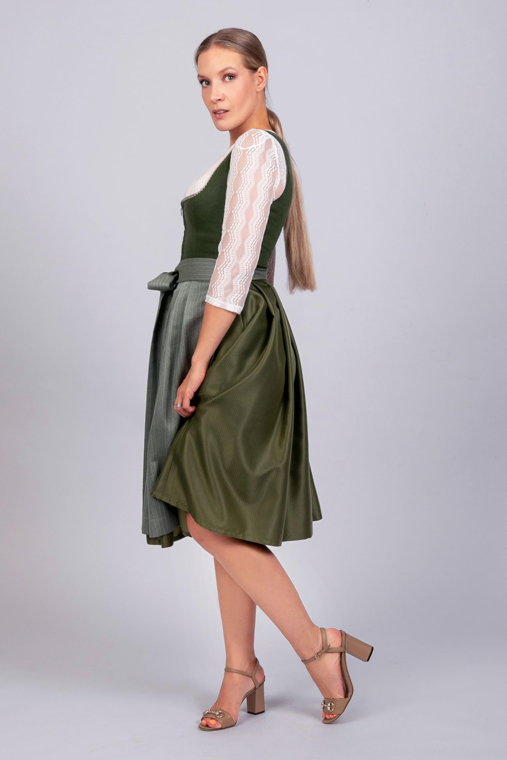 Edelnice Trachtenmode Midi Dirndl Anni aus Leinen Grün inkl. Dirndlschürze Gr. 32-54
