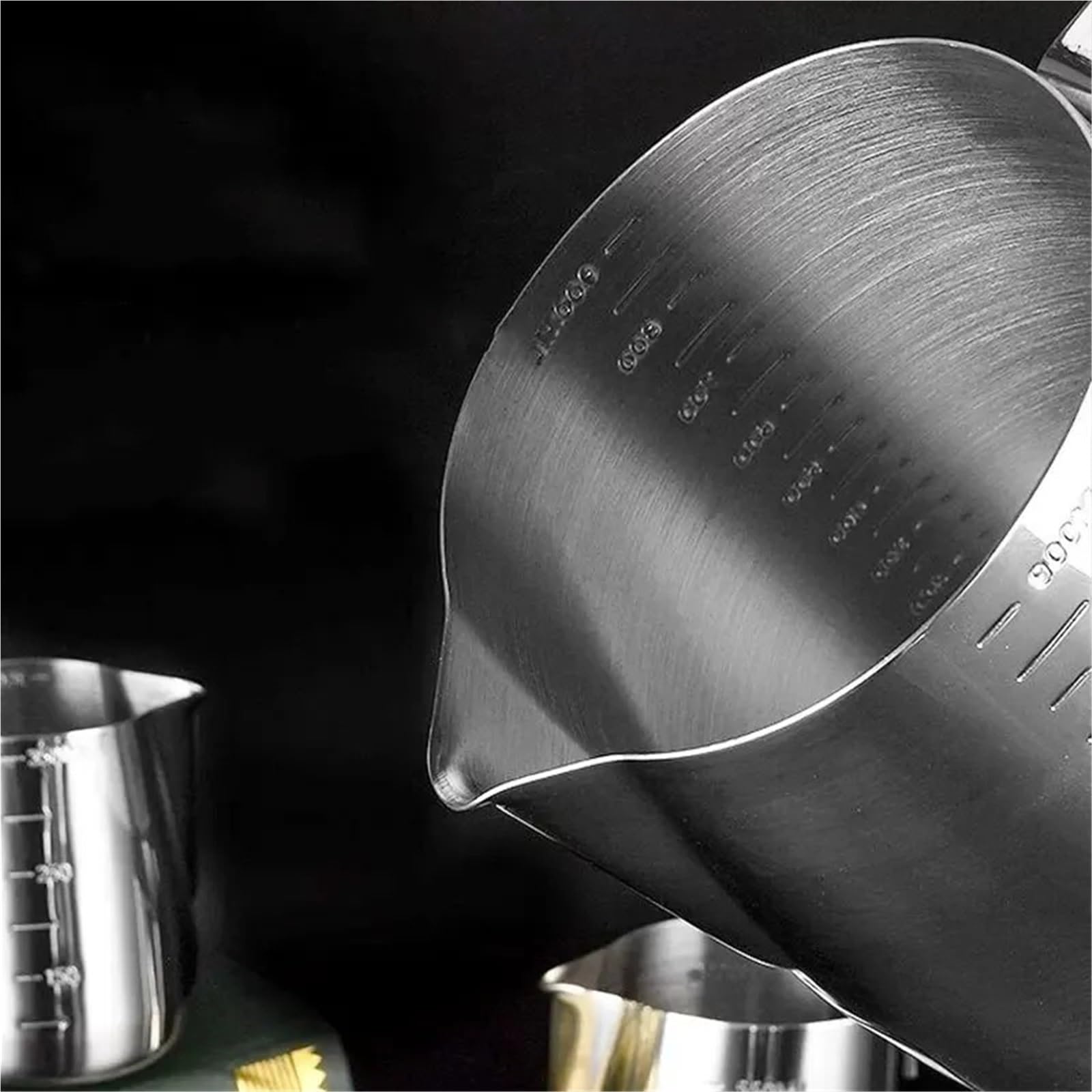 Lattiera in Acciaio Inossidabile Brocca for schiuma di latte e caffè Tazza for montalatte a vapore for crema in acciaio inossidabile 304 specializzata classica(900ML)