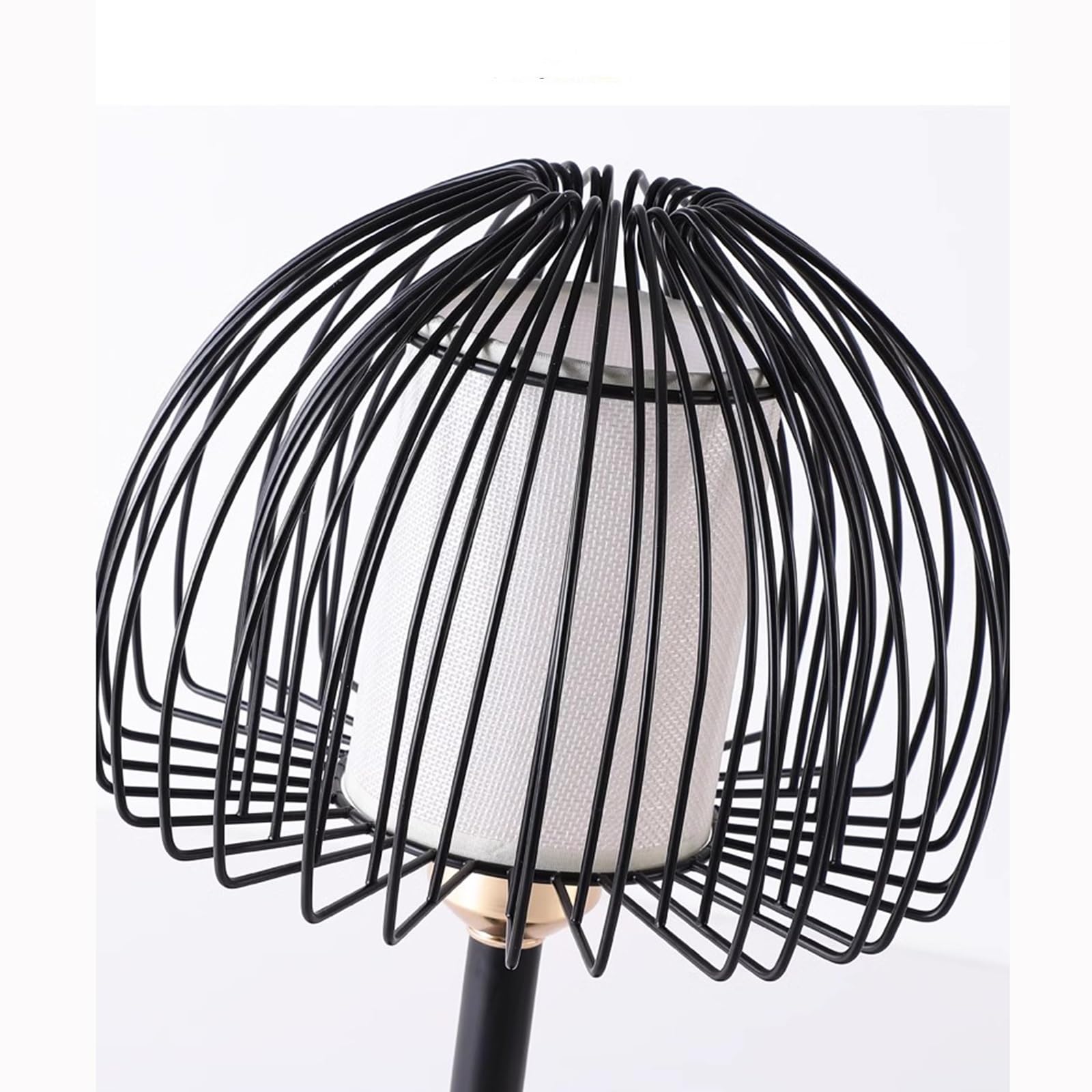 Affascinante Lampada da tavolo comodino Camera letto Semplice Creativo Romantico Dimmerazione decorativa in ferro con telecomando Nera Arredamento per la casa