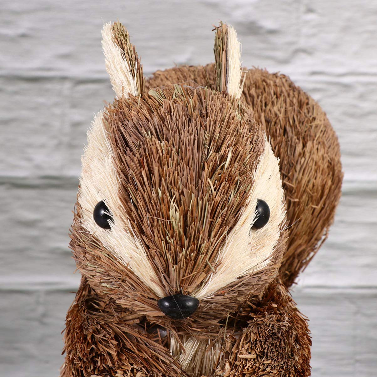 Garneck Christmas Squirrel Figurines With Nut For Home Decor Straw Squirrel Christmas Tree Ornament Table Centerpiece - Image 4