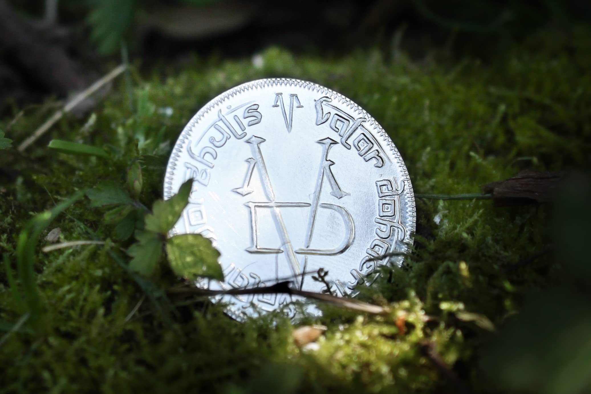 Amazon.com: Silver Token of The Faceless Man : Toys & Games