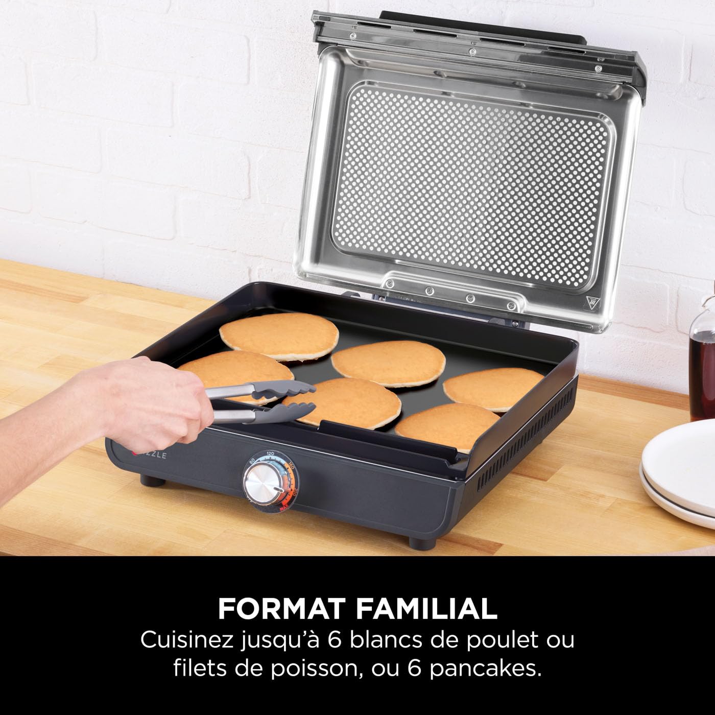 Ninja Sizzle Grill électrique d'intérieur, plancha GR101EU | avec plaque grill antiadhésive, couvercle compatible lave-vaisselle, collecteur de graisse, et guide de recettes