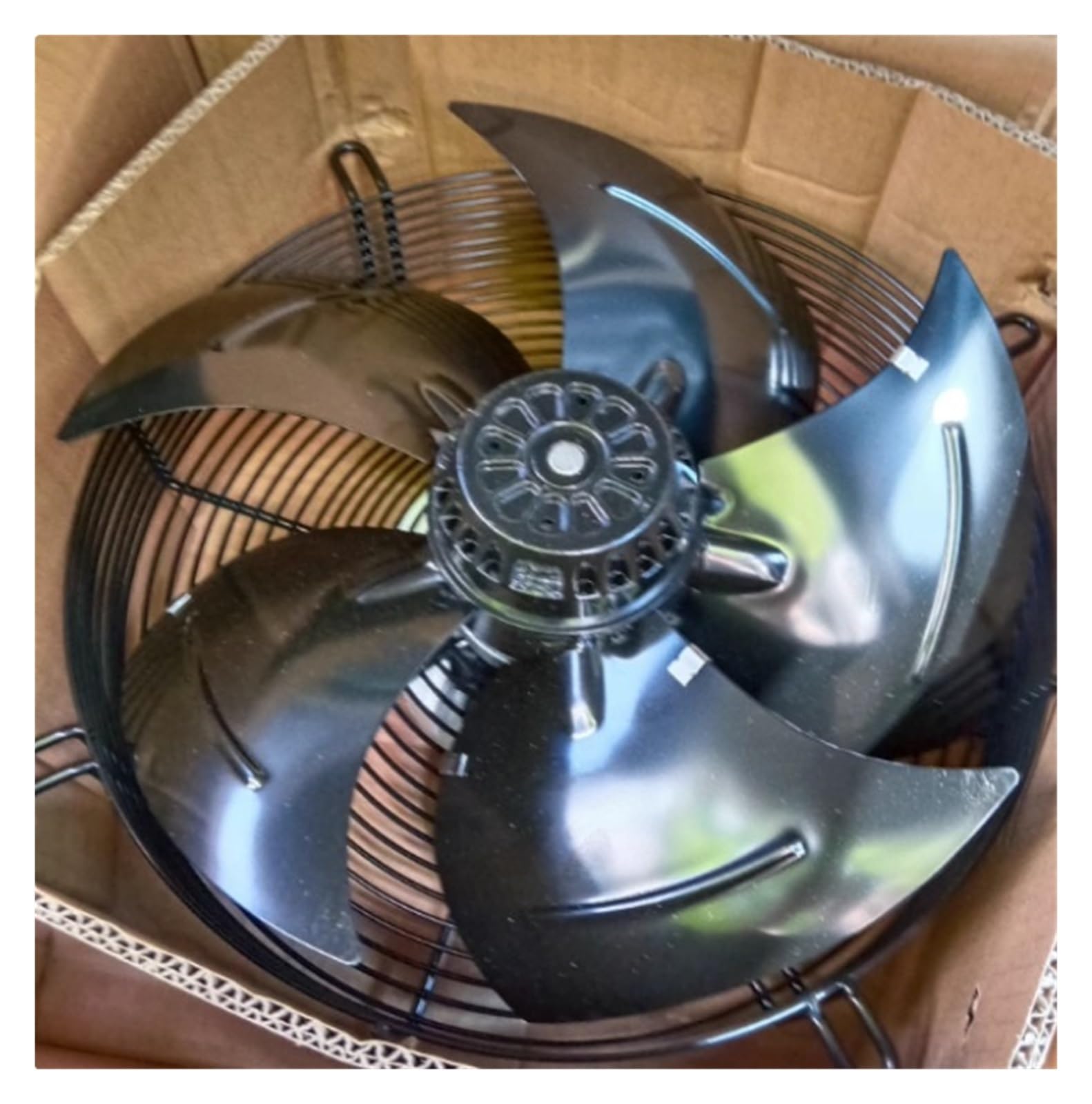 LZIKKGKI A4E300-AP26-02 230V 68/92W FAN