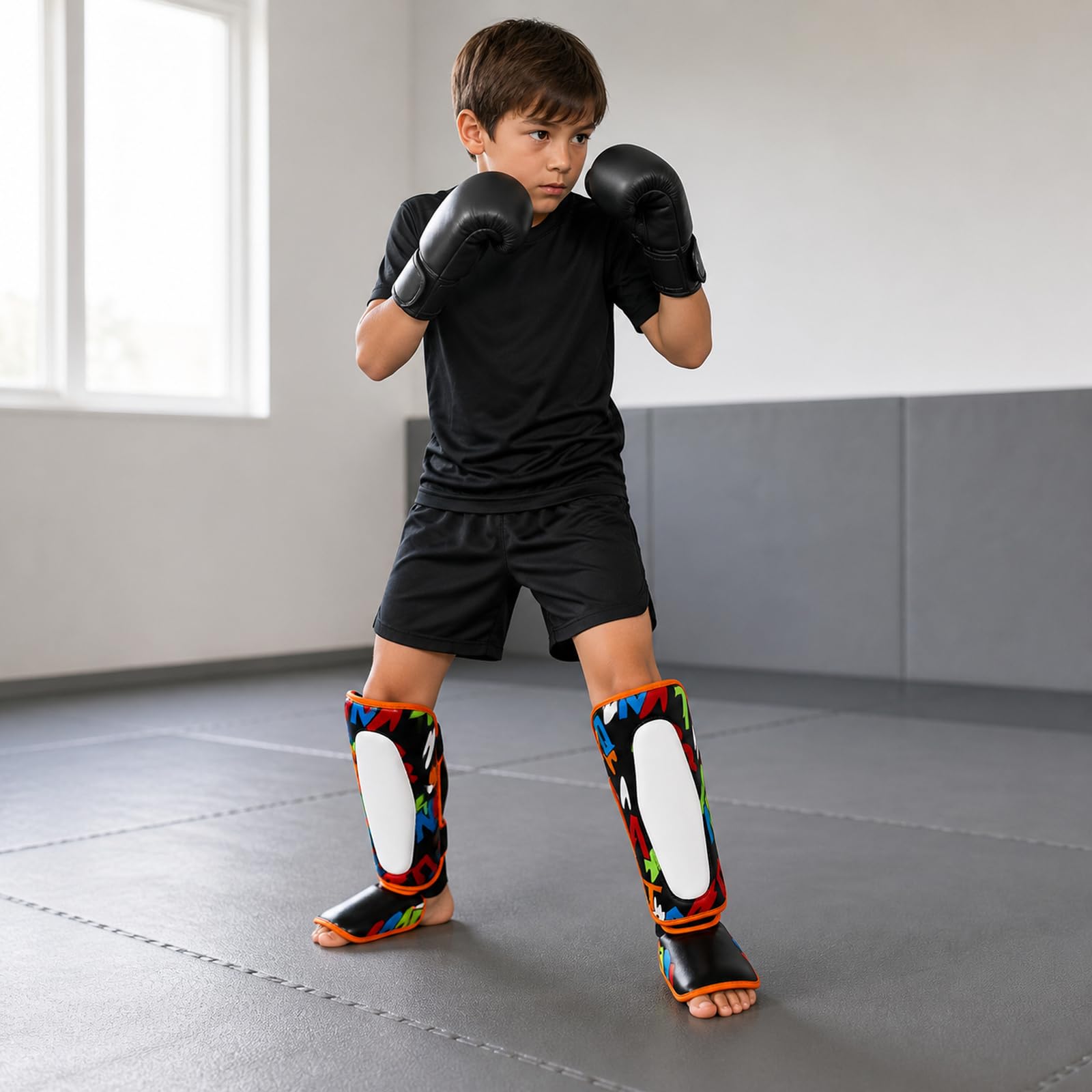 Piedi Protezione Shin Guard,Paratibia Kick Boxing,Parastinchi Spessi,Regolabili,vestibilità Sicura,Leggero,per Boxe,Muay Thai,Sport da Combattimento e Allenamento Quotidiano