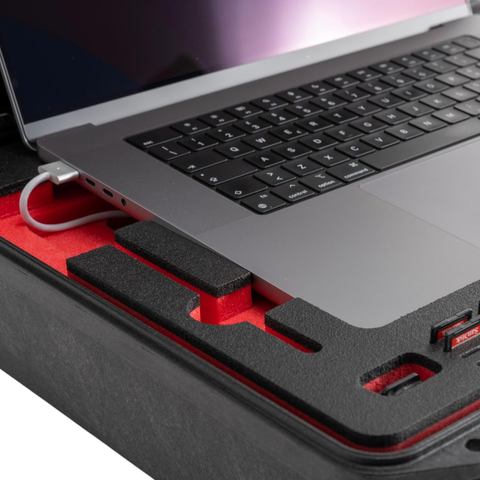 TOMcase Wasserdichter Laptop Koffer IP67 - Stoßfester Hardcase Schutzkoffer für Apple MacBook Pro Air 13" 14" 15" 16 Zoll und Zubehör - Outdoor Notebook Transportkoffer mit passgenauem Inlay