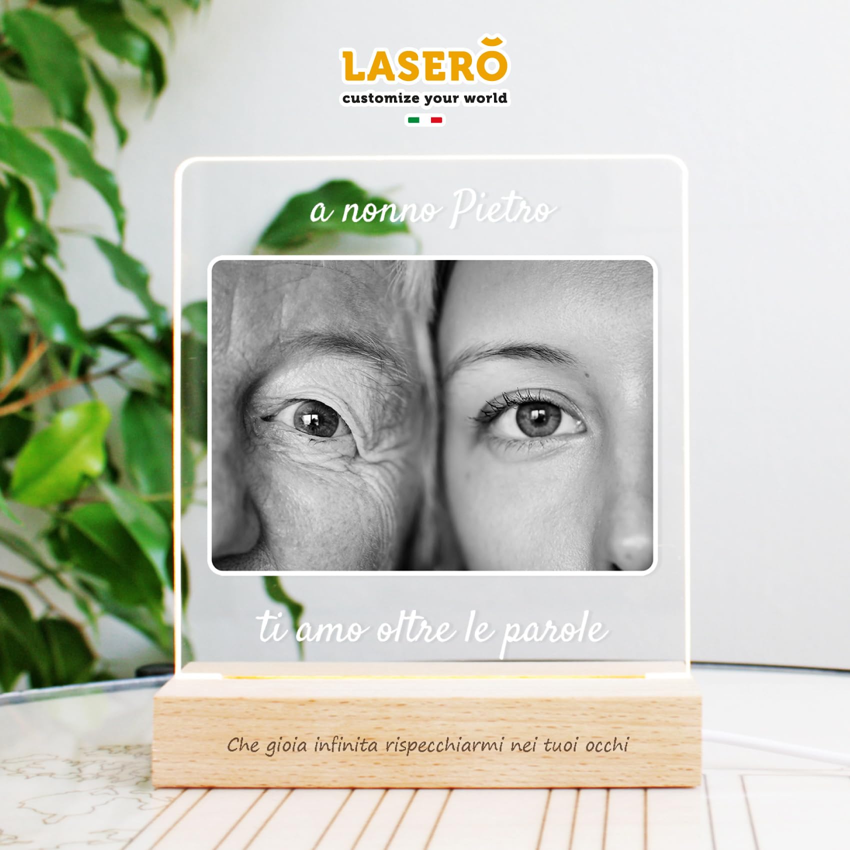 LASERO' Lampada Nonni Personalizzata - Stampa UV su Plexiglass con Base in Legno | Cornice Led Personalizzata Regalo Festa dei Nonni, Idea Regalo Nonna e Nonno Compleanno Personalizzato