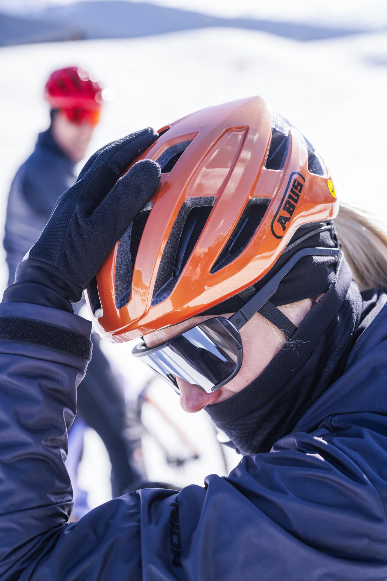ABUS Kask szosowy PowerDome MIPS - lekki kask rowerowy z inteligentnym systemem wentylacji i ochroną przed uderzeniami - Made in Italy - dla kobiet i mężczyzn