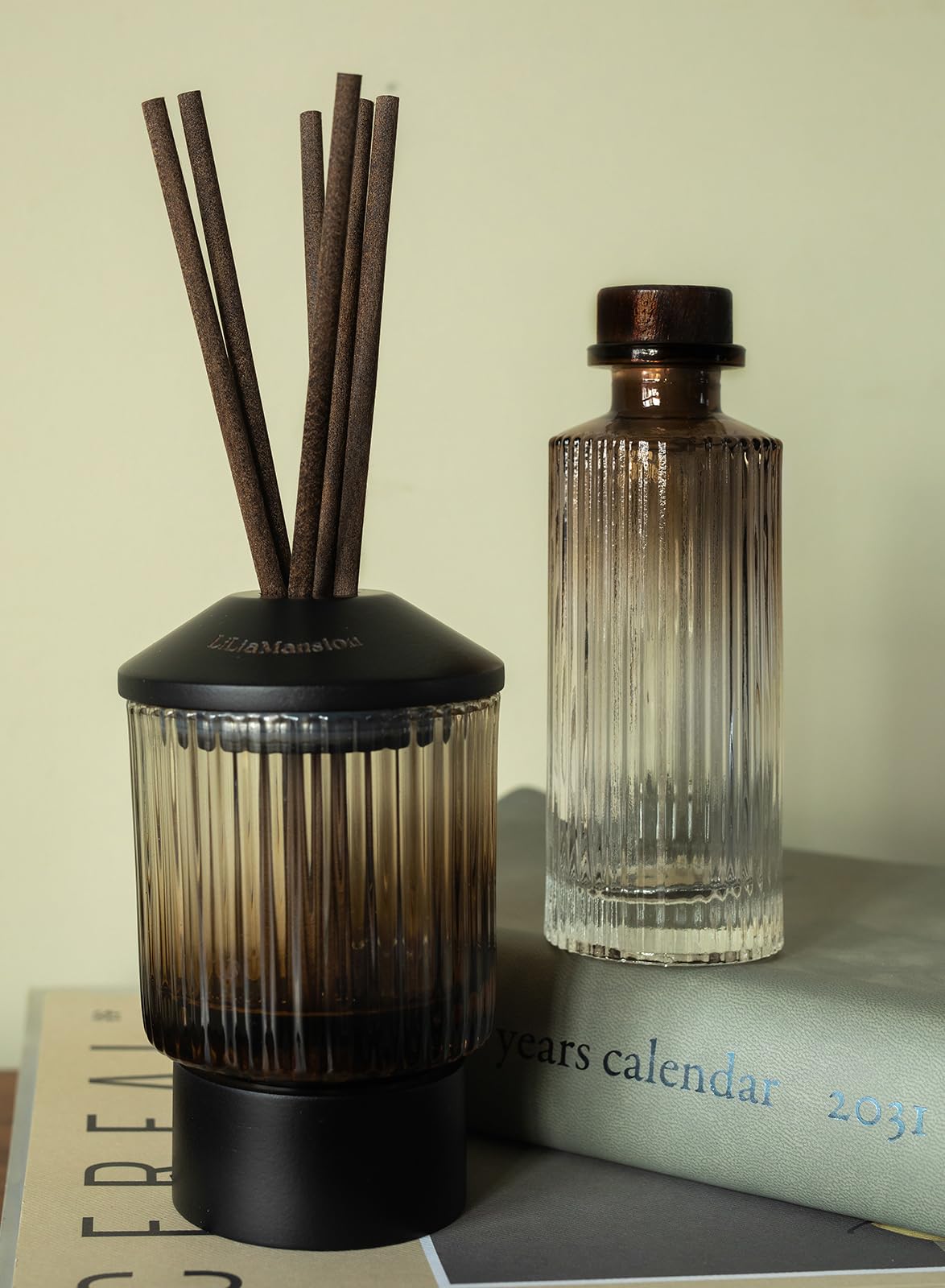 Schilfrohr-Diffusor-Set für Wohnkultur, inklusive Diffusorflasche und Schilfrohr (Strange Kiss)