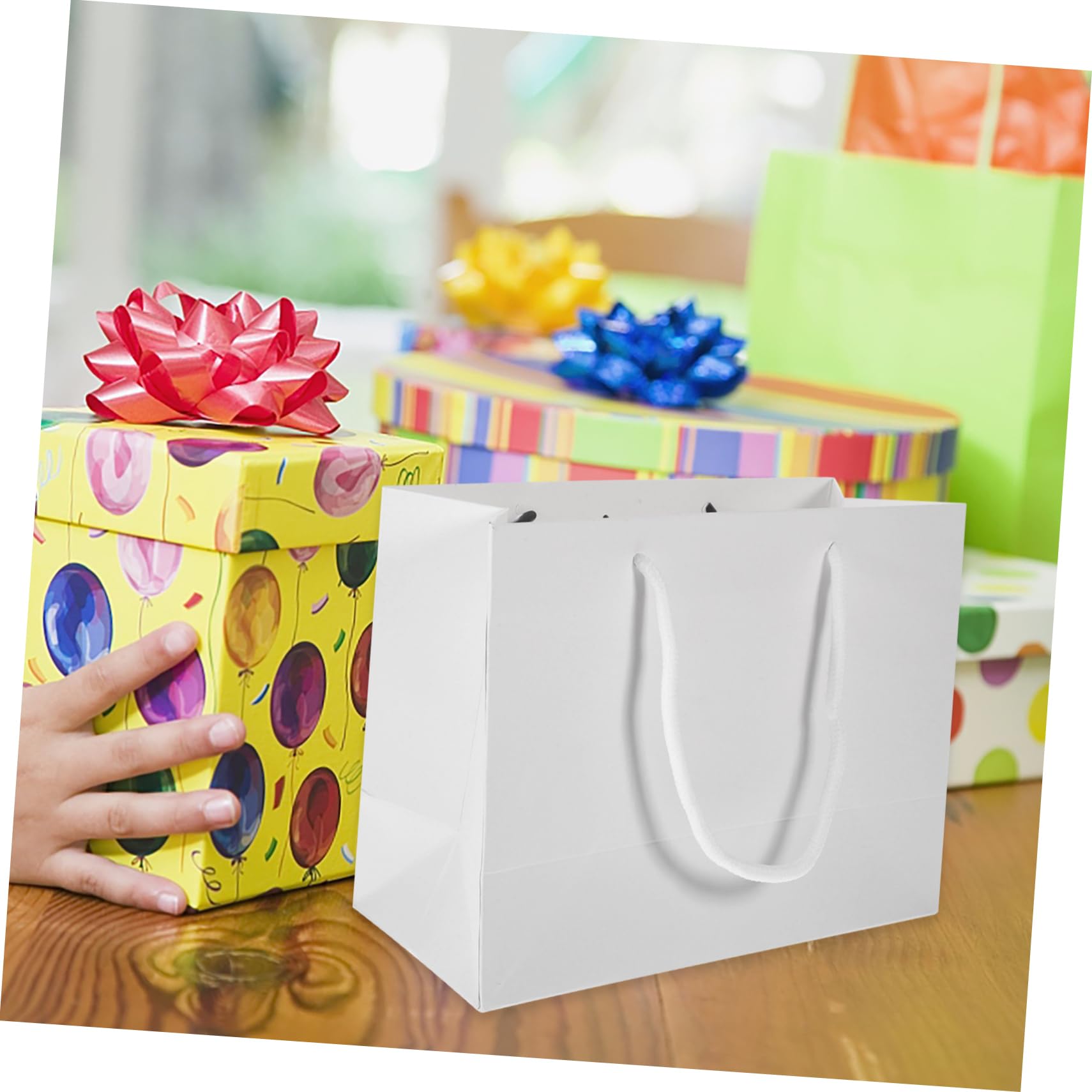 Amosfun 20 Stück Teiliges Geschenktüten aus Weißem Kraftpapier mit Henkel Wiederverwendbare Party Treat Bags für Geburtstag Hochzeit Shower Vielseitige Geschenkverpackung für Süßigkeiten