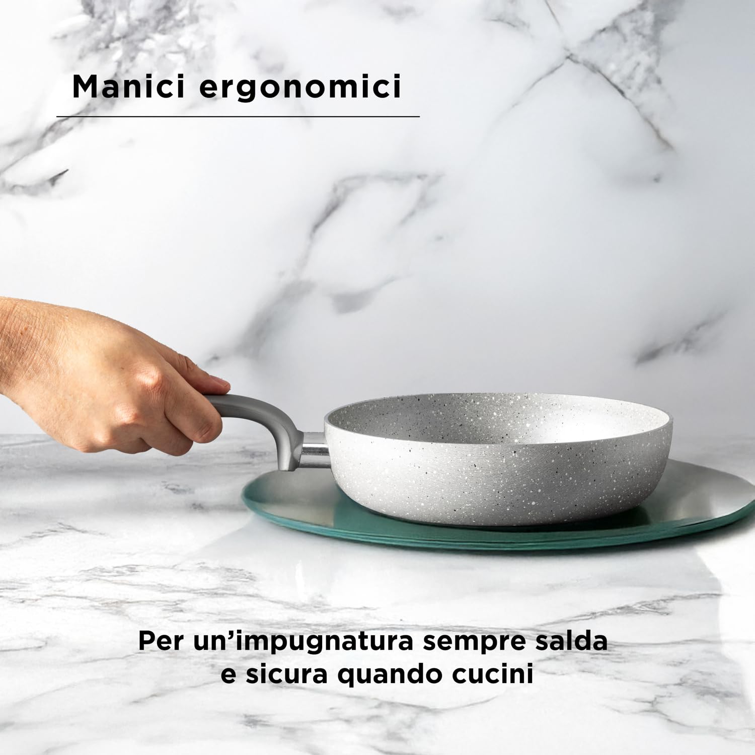 KASANOVA Set pentole per piani cottura tradizionali, set di pentole antiaderente, Batteria di Pentole, cottura salutare, rapida e uniforme. Made in Italy (16 pezzi)