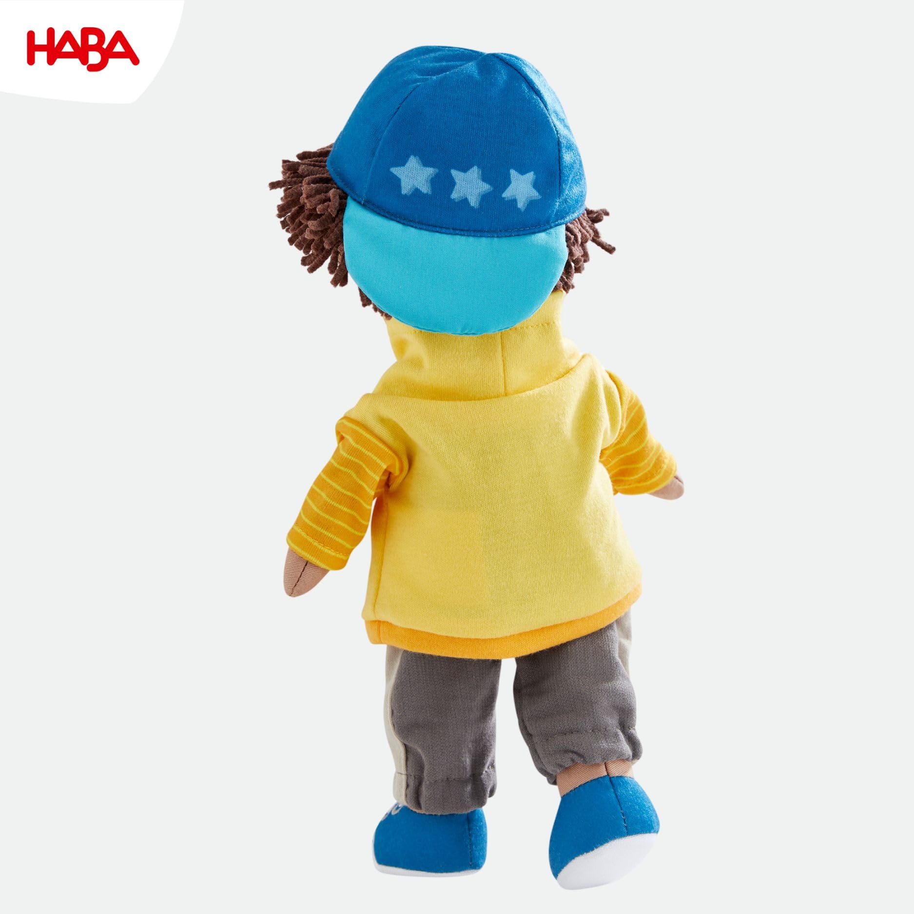 HABA Puppe Bruno – Coole 30cm Stoffpuppe für Kleinkinder – Kinderleicht an- und ausziehbar, pflegeleicht & waschbar – Ab 18 Monaten – 2014438001