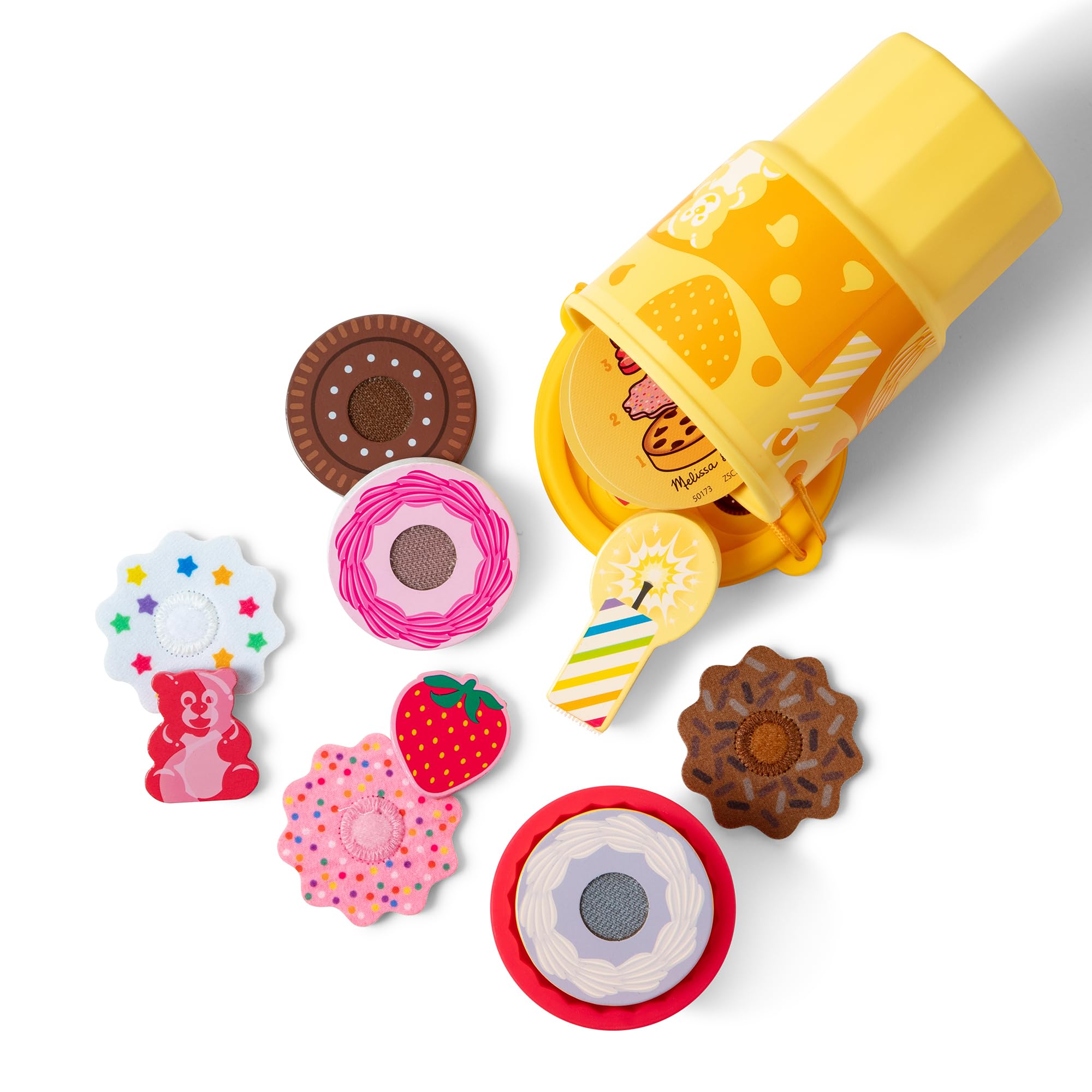 Melissa & Doug Play to Go Cake and Cookies Play Food Travel Toy in Cup with Fidget Toy Lid – 12 Pieces for Cupcakes, Cookies, Layer Cakes for Boys and Girls Ages 3+