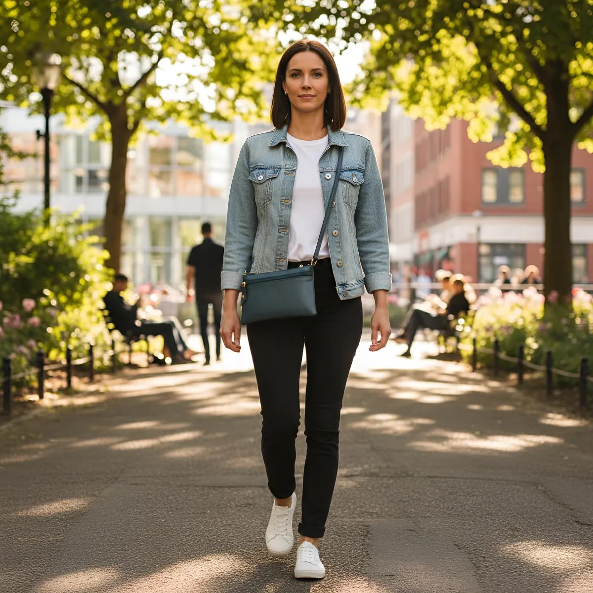 Bolsa Pequena Feminina Transversal Tiracolo Couro Legítimo Crossbody Madamix em promoção! Veja a oferta e mais achadinhos de Bolsas 2 Hoje é o melhor dia para comprar Bolsa Pequena Feminina Transversal Tiracolo Couro Legítimo Crossbody Madamix com aquele preço maroto! Promoção! Aproveite a oferta! 2