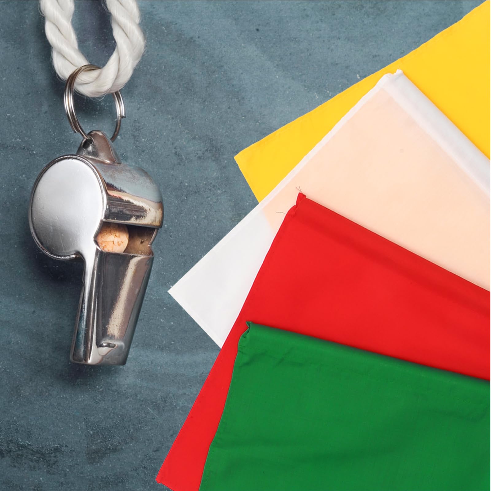 Garneck Lot de 4 drapeaux d'arbitre de course - Drapeaux de compétition sportifs portables (jaune, rouge, vert)