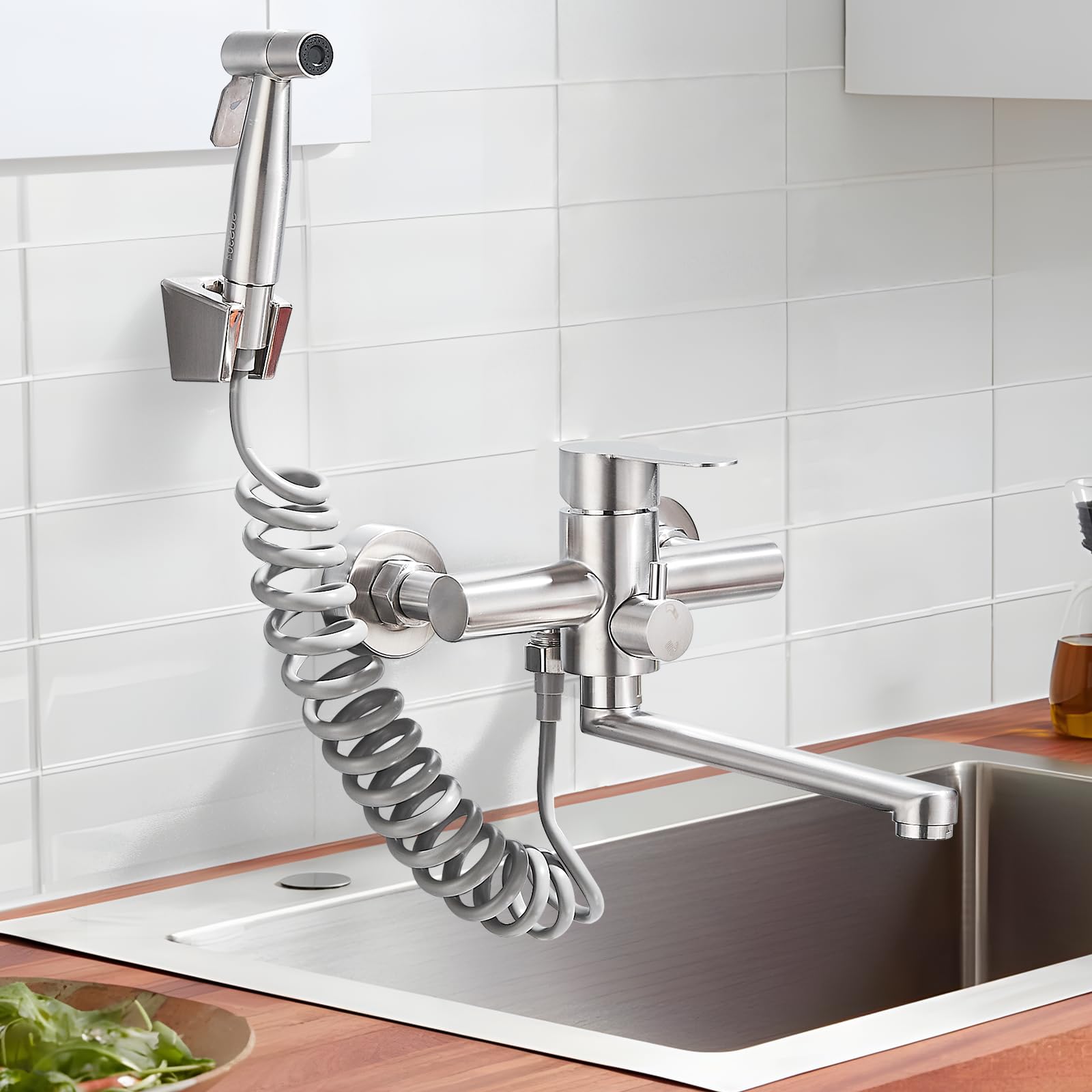 Wasserhahn Küche Wandmontage,Wandarmatur Küche mit Spritzpistole, 360° Drehbare Küchenarmatur Wandmontage Drehrohr 23cm,Gebürstet