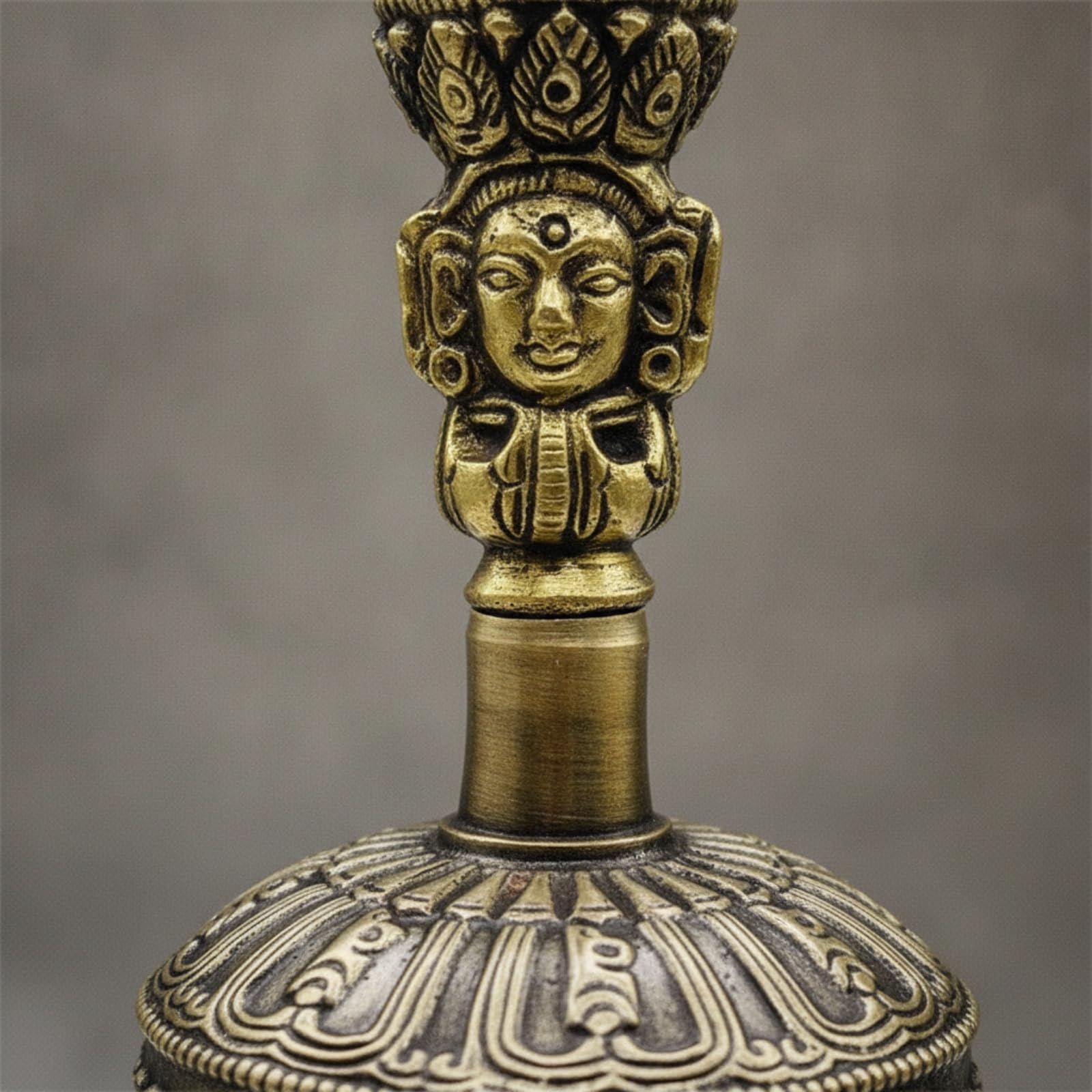 Campana in Rame Campanella Rituale Campanello Meditazione Campana Cerimoniale con Artigianalità Tradizionale E Linee Montane con Mazzuolo per Meditazione Guidata Suono Casa, Medio