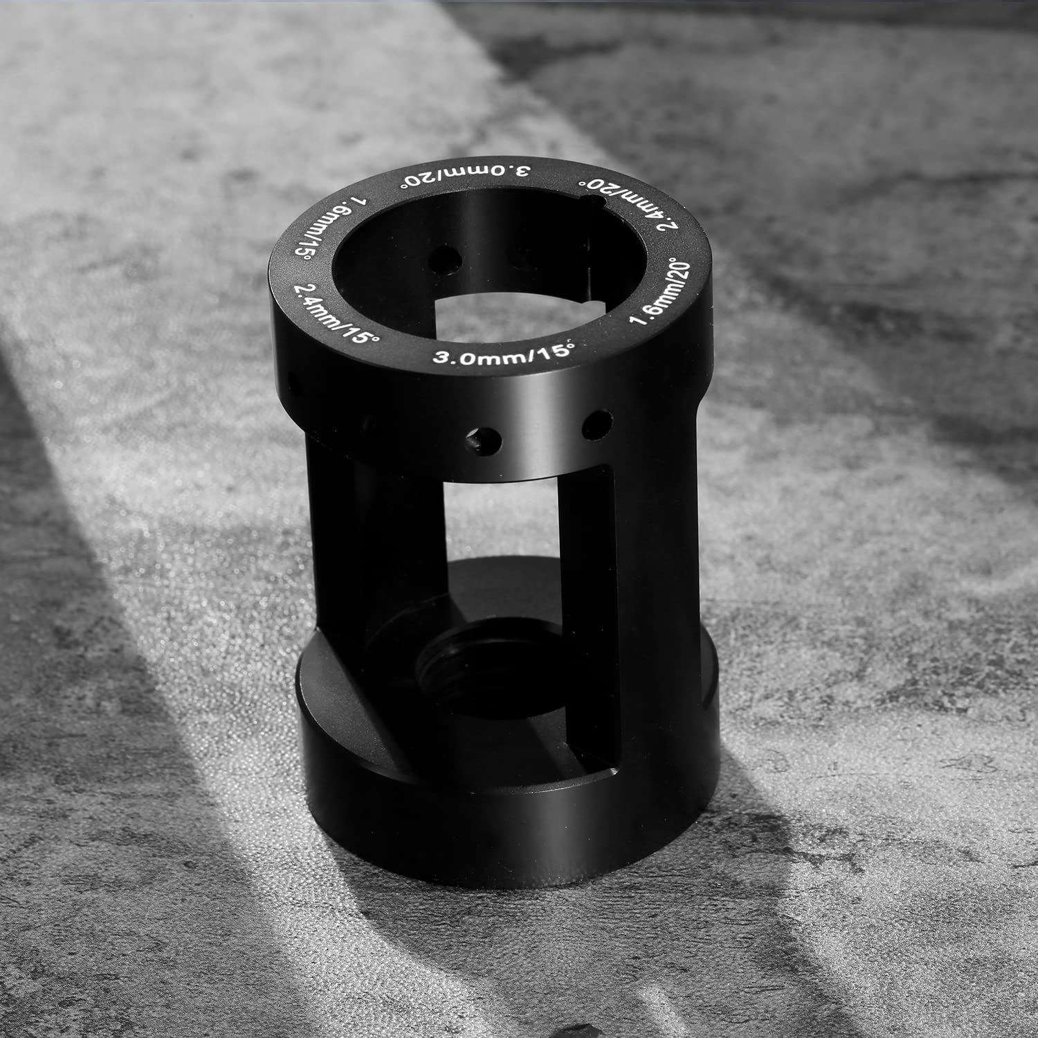 Affûteuse de tronçonneuse portable Meuleuse de chaîne portable Scie électrique Affûteuse d'outils de meulage électrique avec tête de meulage + Guide d'angle + Affûteuse d'électrode de tungstène