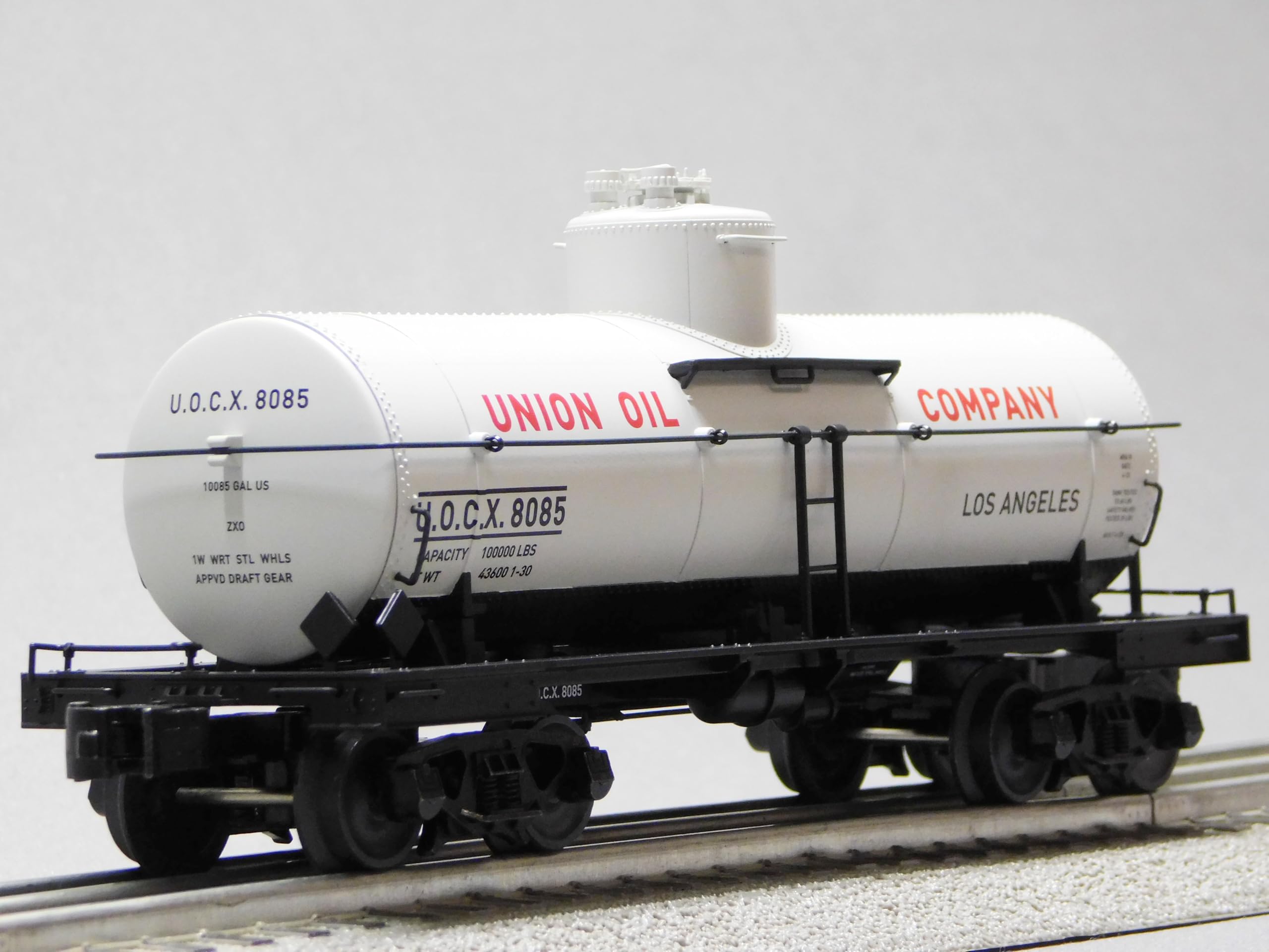 Lionel Union Oil #8085 8K Gallon Tank CAR 2426590