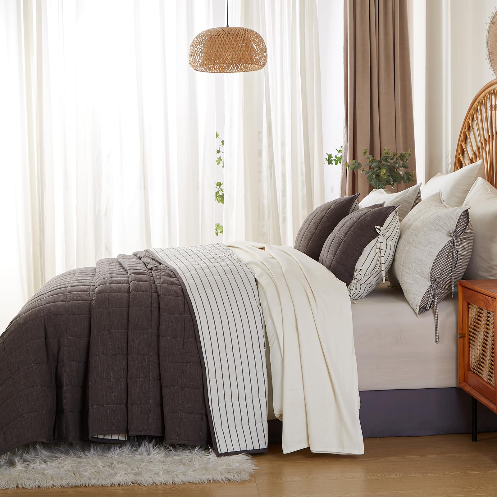 Gray Quilts Queen Size， Cotton Linen Bedspreads Queen Size，3-Pieces Queen Quilt Set with Grey Stripe Bedding Coverlet Light Weight Quilted Blanket with 2 Pillow Shams