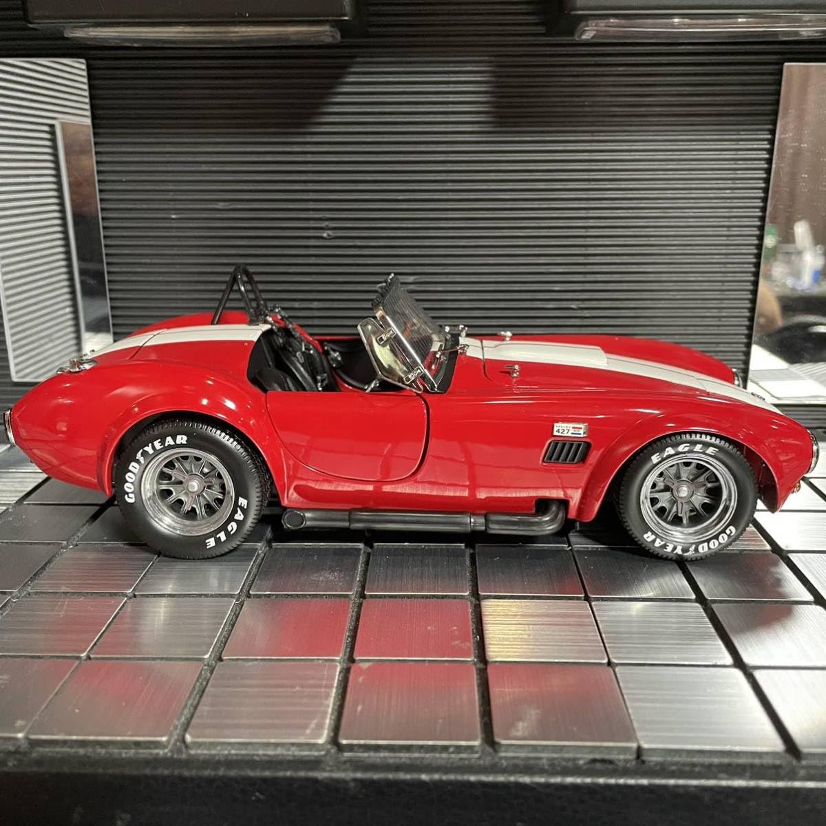 Amazon.co.jp: Not Exhibited Kyosho 1/18 Shelby Cobra 427 S/C Red