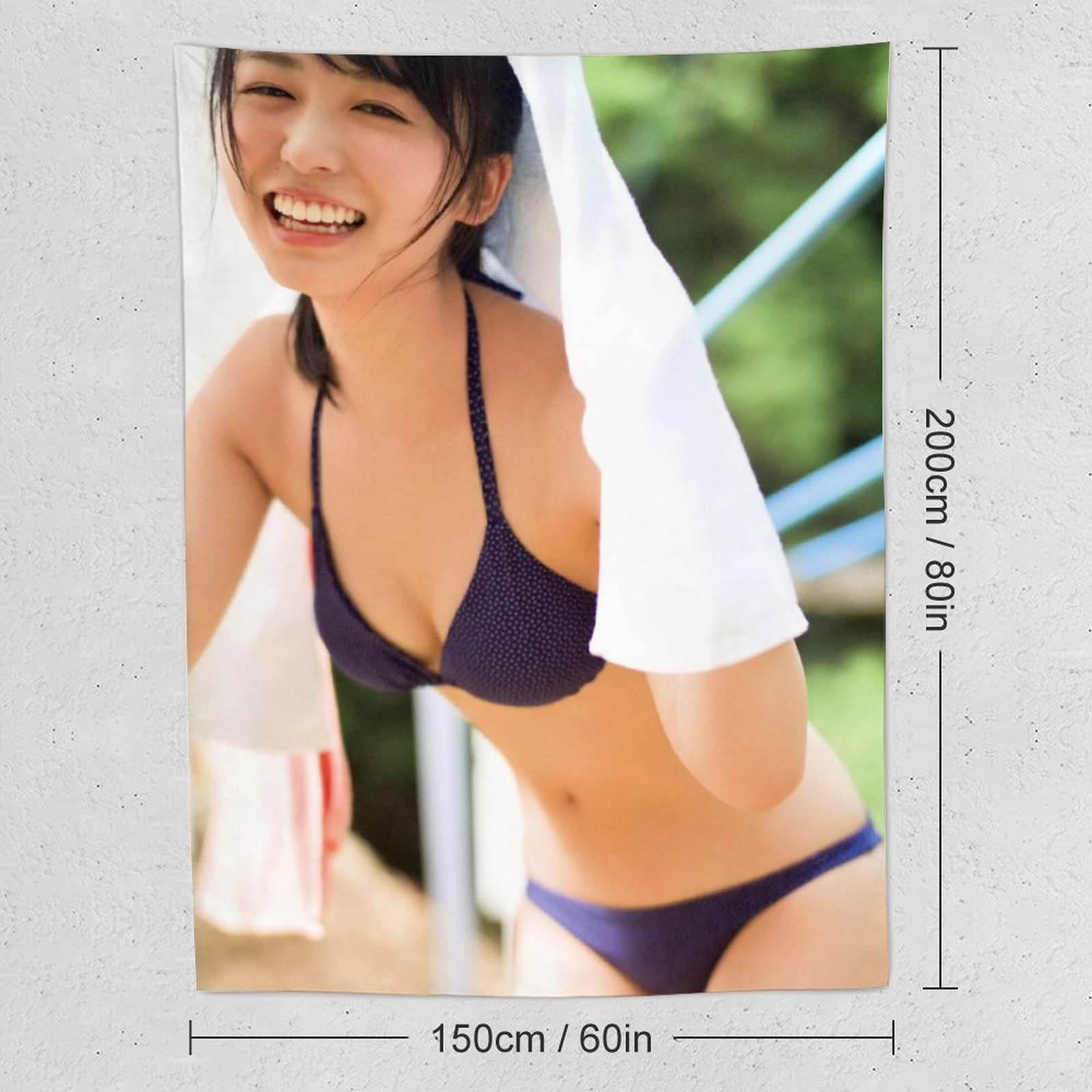 水色チェック柄ビキニ　長濱ねる　写真 欅坂46長濱ねる、ビキニ写真公開 写真集が7度目重版18万部突破で