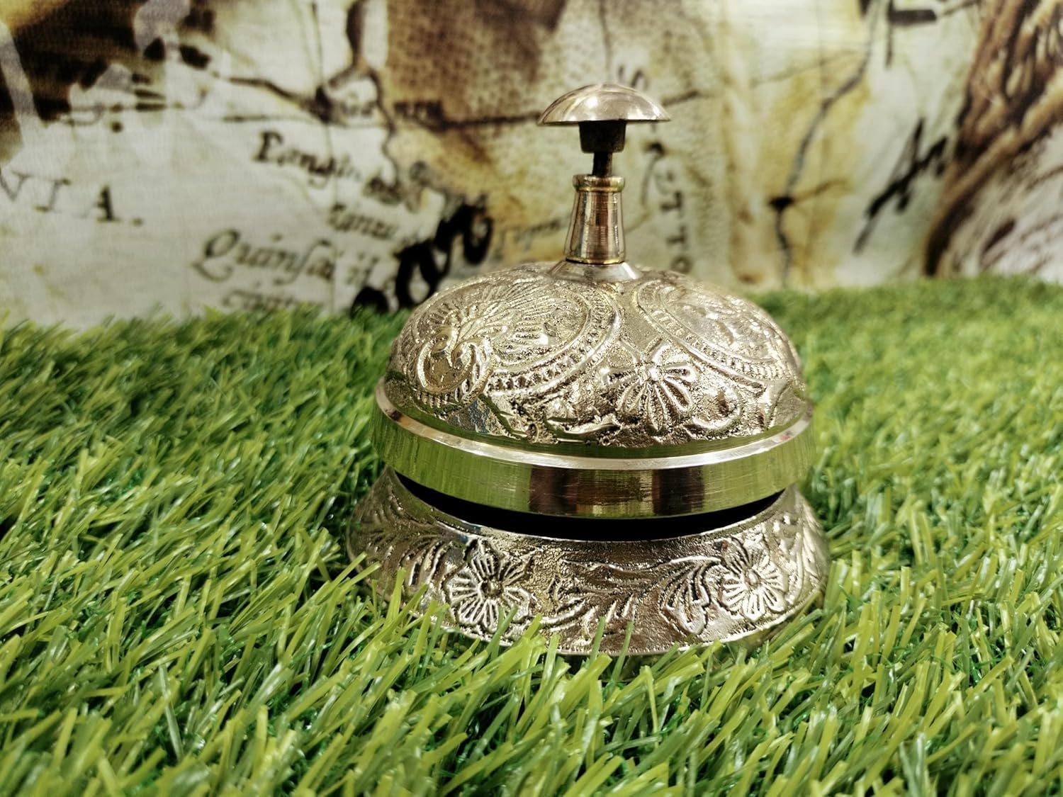 Campanello da ricevimento in ottone decorato con finitura in ottone