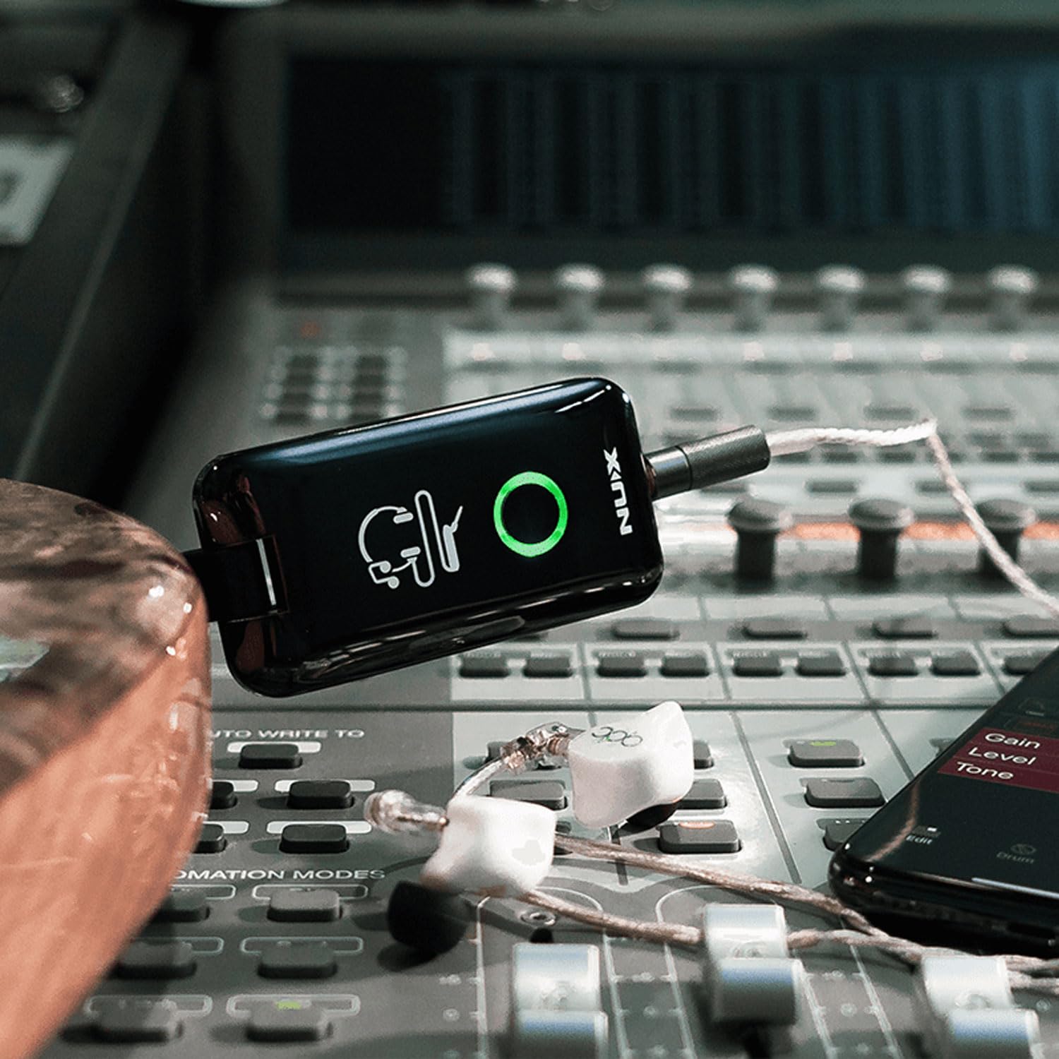 Nux MP-2 Mighty Plug Drahtlose Verstärker- und Effekt-Simulation für Gitarre und Bass + keepdrum Netzteil