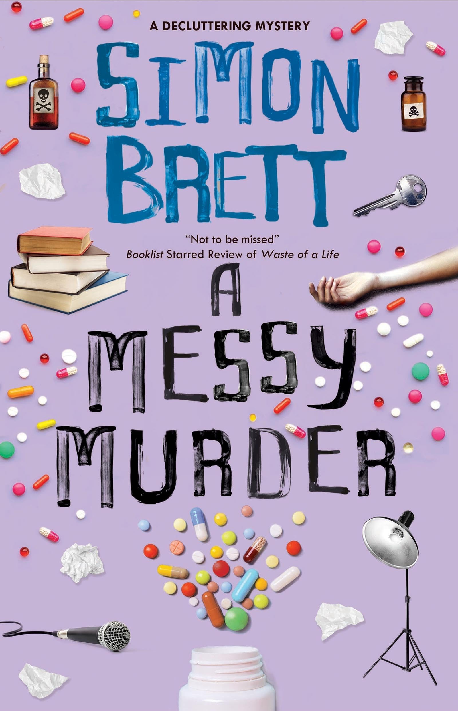 A Messy Murder: 4 (The Decluttering Mysteries)