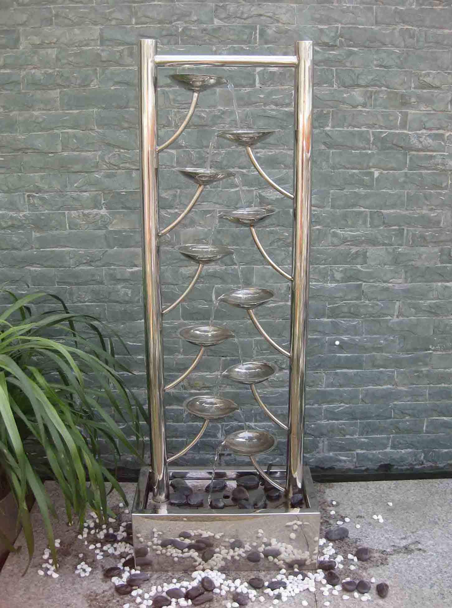 Köhko® Pared de agua aprox. 97 cm de acero inoxidable en forma de hoja con iluminación LED.