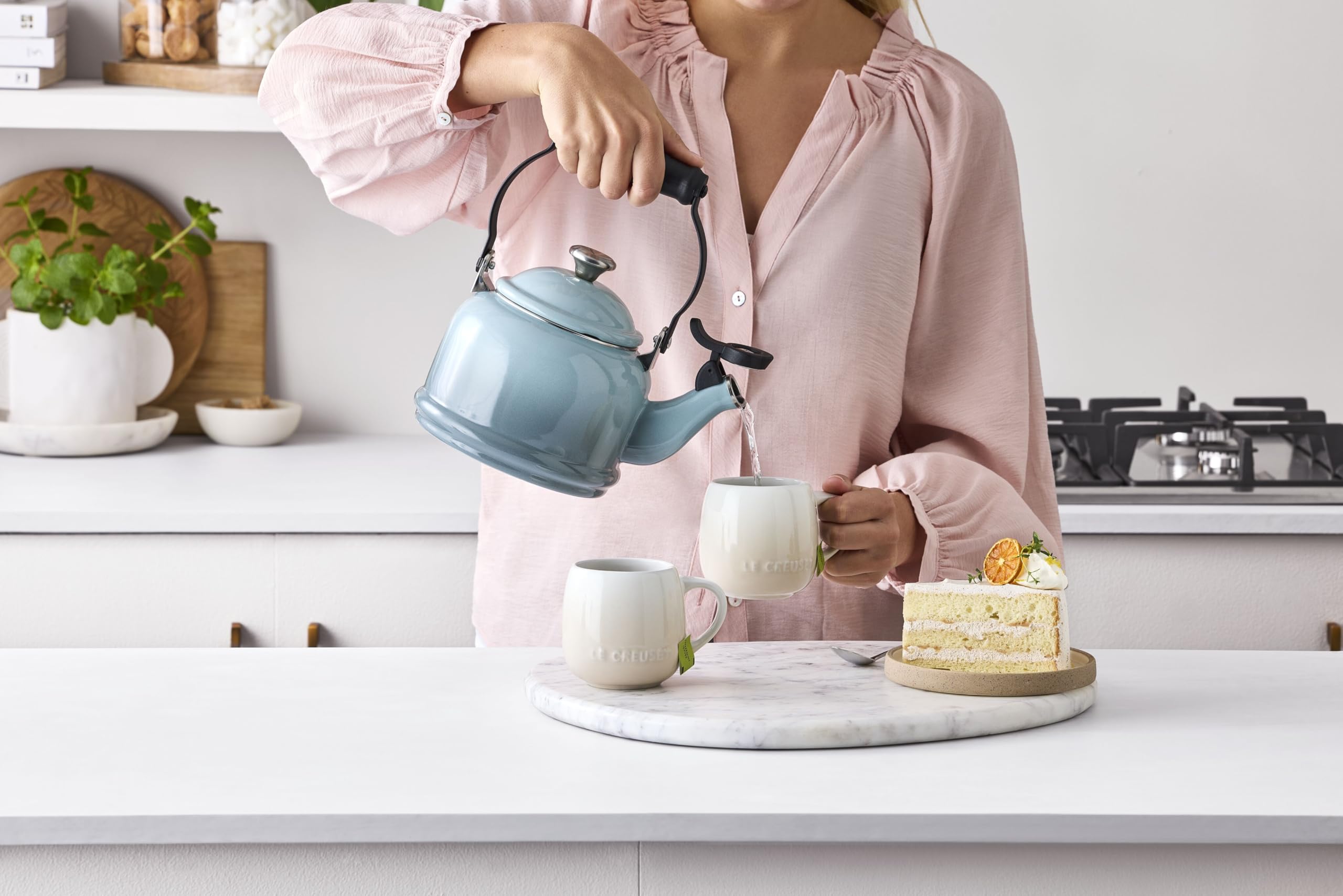 Le Creuset Emaille auf Stahl, Demi-Teekessel mit Metall-Finish, 1,25 qt, Artichaut