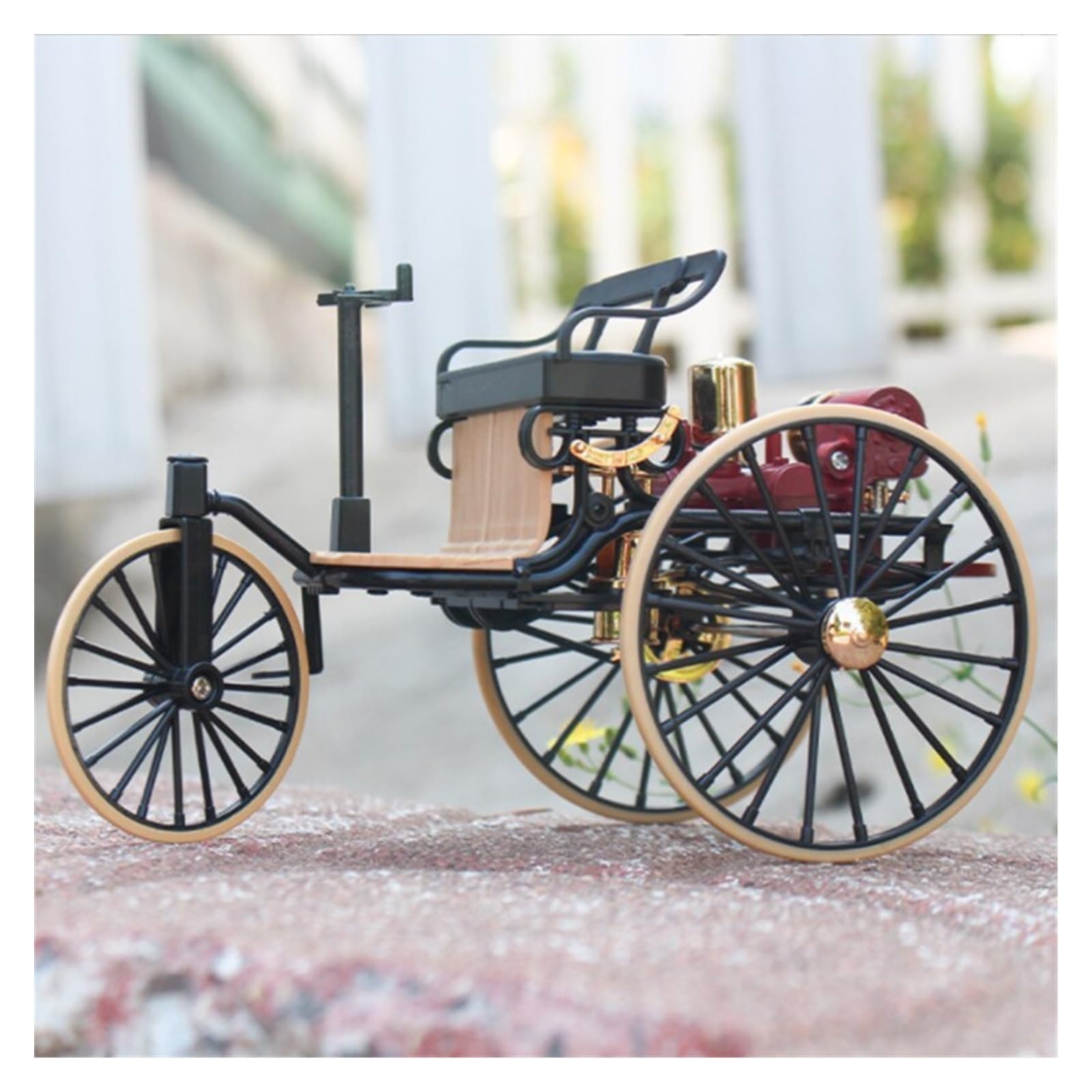 Amazon.co.jp: モデルカーのおもちゃ 1:12 メルセデスベンツ三輪車