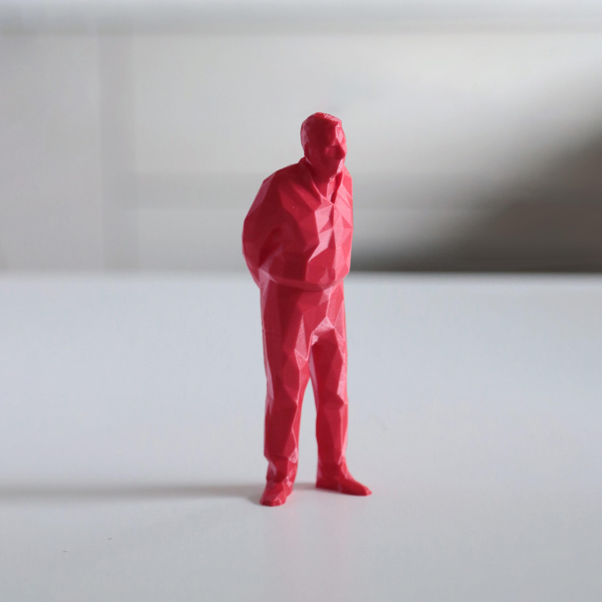 Superstuff Umarell Statuetta da Scrivania, Umarell Statuetta Pensionato, Gadget Divertenti per Colleghi e Amici, Secret Santa Divertente
