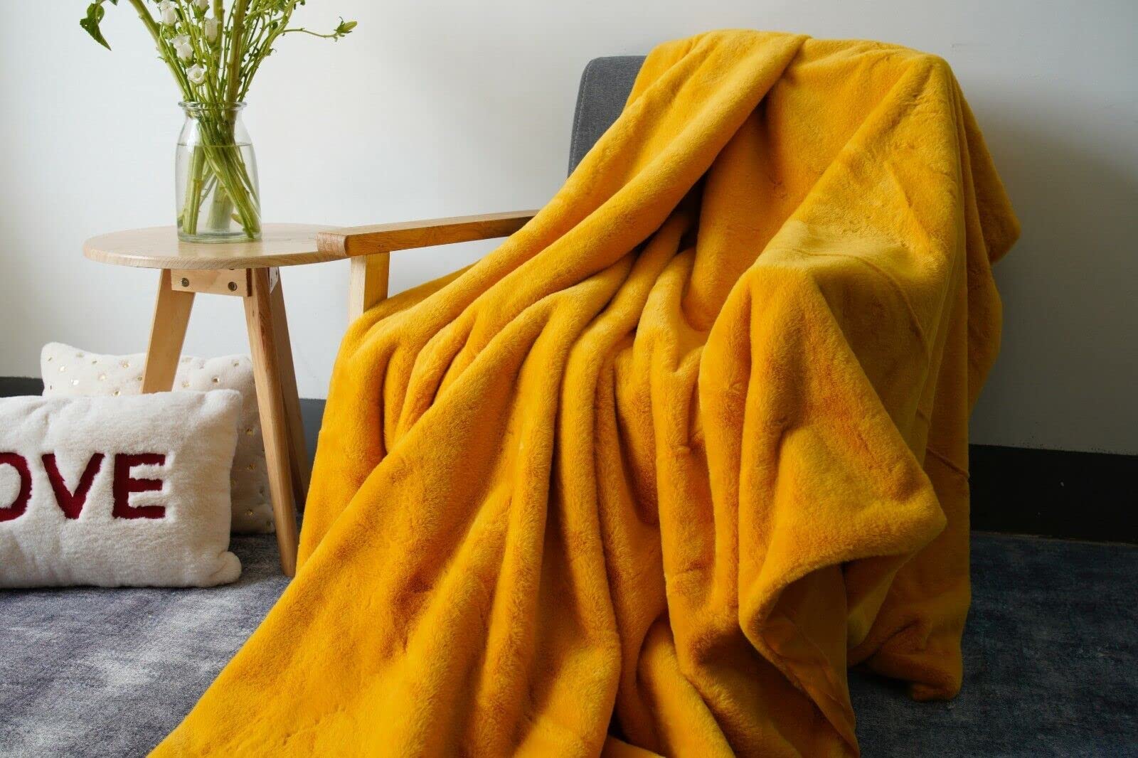Y-H MUSTARD Faux Fur Rabbit Throws Blankets Throw for Sofa Bed Tv Soft Plush Warm Cozy Rabbit Throw for Double Bed Size 150 x 200cm