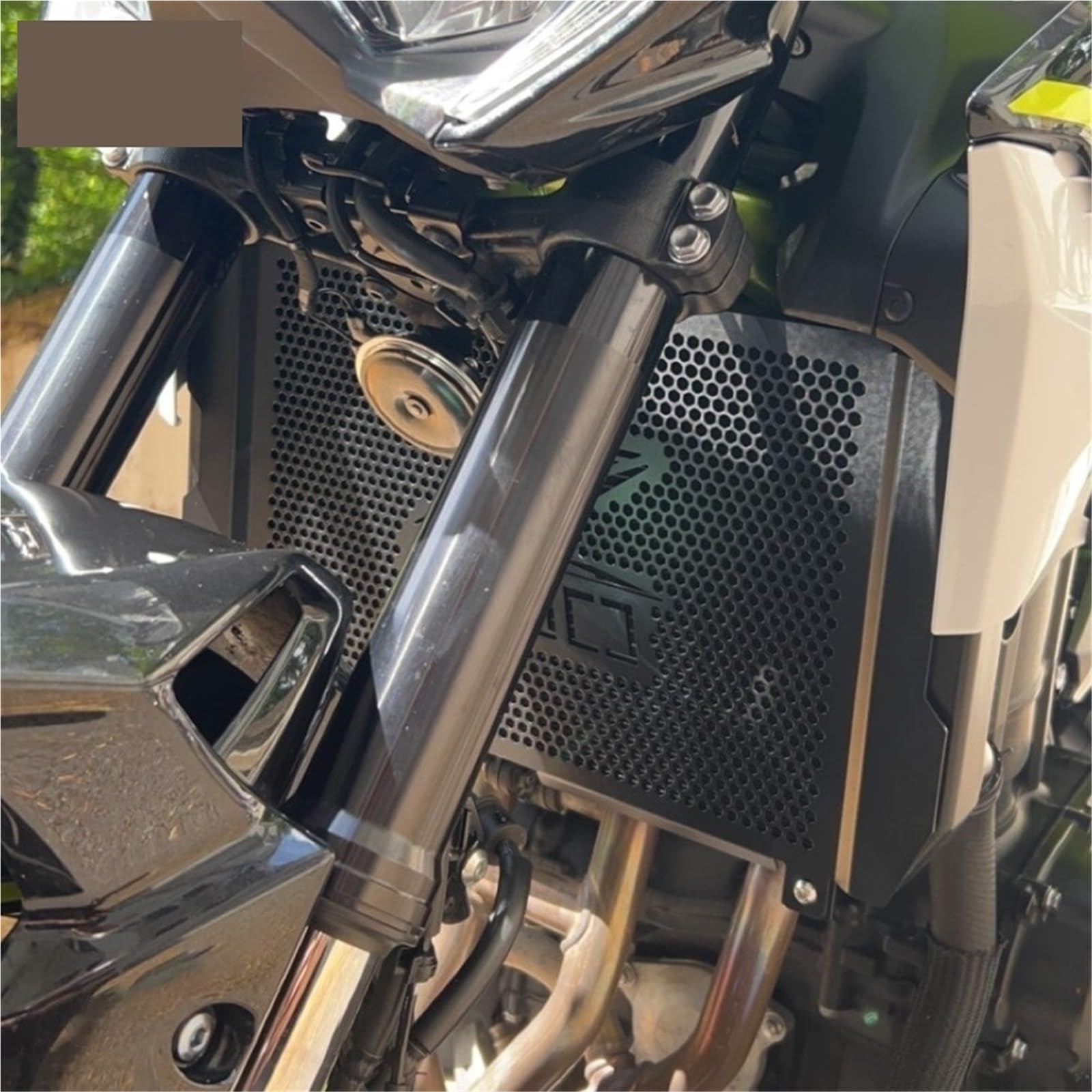 Accessori for motociclette Griglia di Protezione del radiatore Coperchio della griglia di Raffreddamento del Serbatoio dell'Acqua Protezione della Cornice Compatibile con Z900 2025 2024 2023