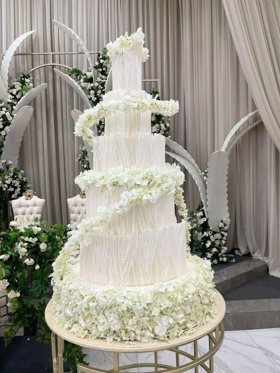 Double Rotating Cake Stand for Big Wedding Cake - 360° Smooth Turntable for Decorating & Display (24 inches)