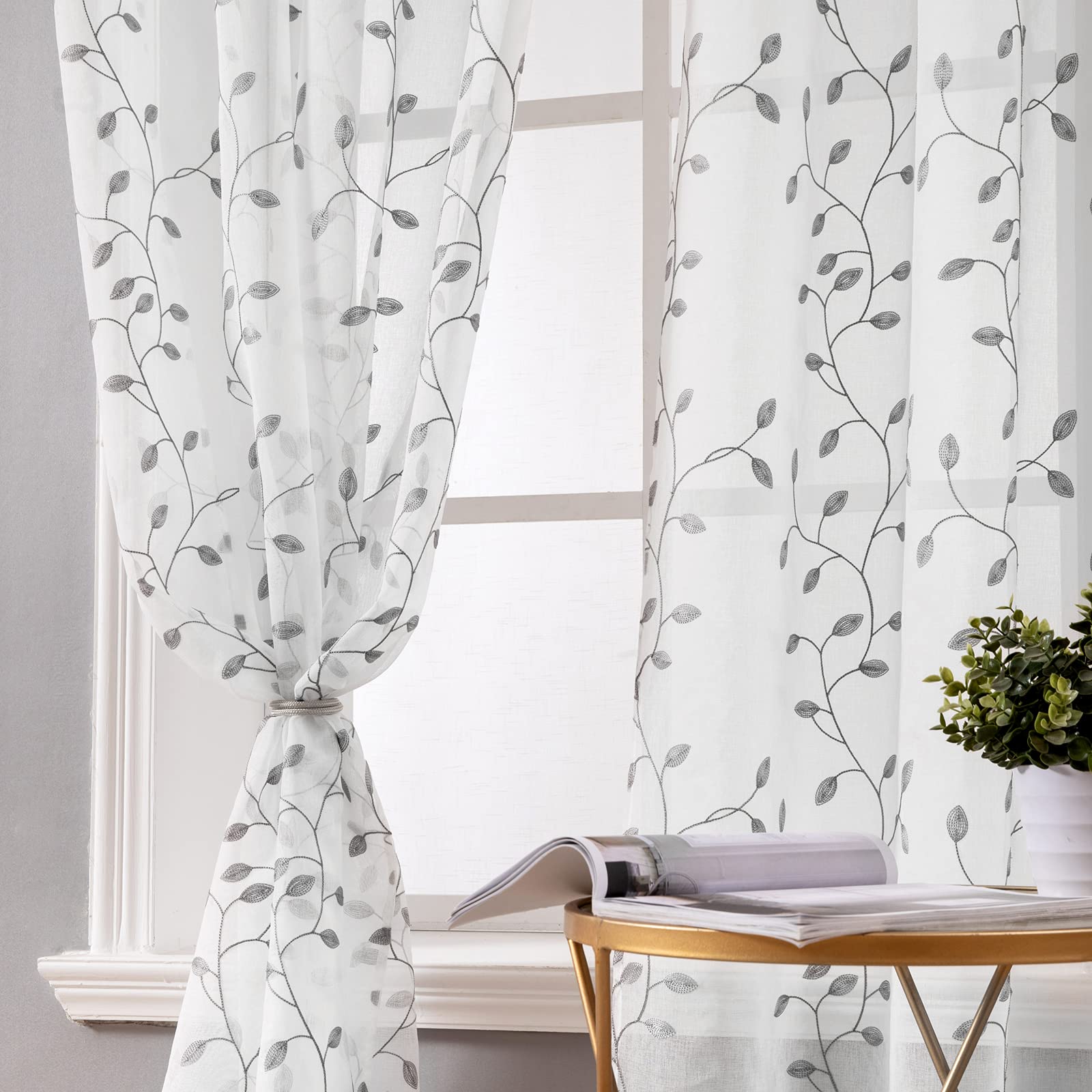 MIULEE Sheer Vorhang Voile Blumen Stickerei Vorhänge mit Ösen transparent Gardine 2 Stücke Ösenvorhang Gaze paarig schals Fensterschal für Wohnzimmer Schlafzimmer 145 cm x 140 cm(H x B) 2er-Set
