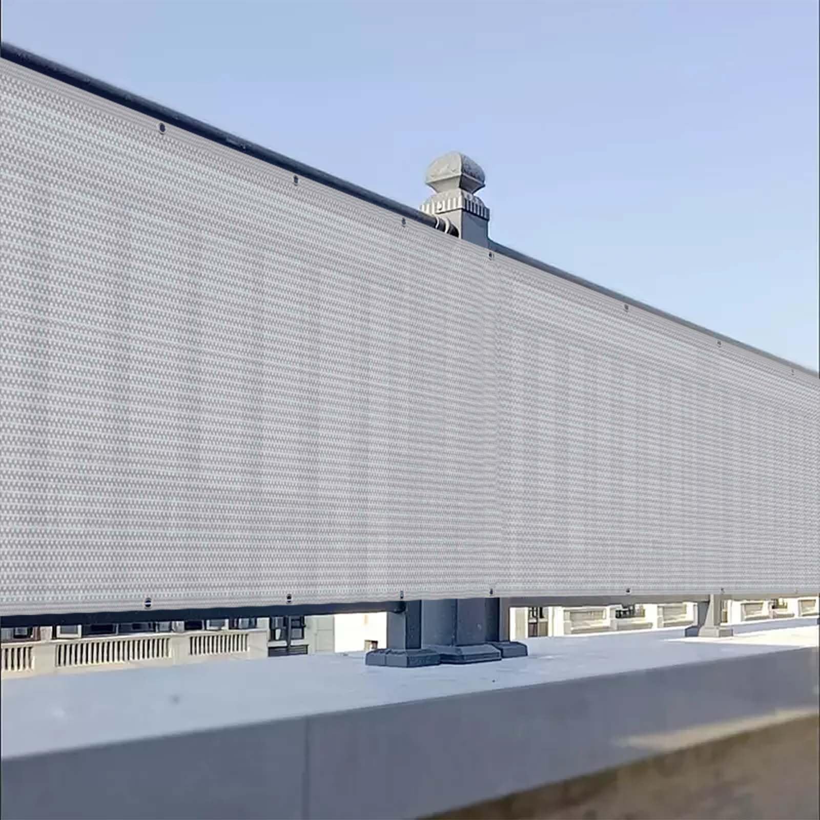 Cache vue balcon pour protéger votre terrasse du vent et du vis-à-vis