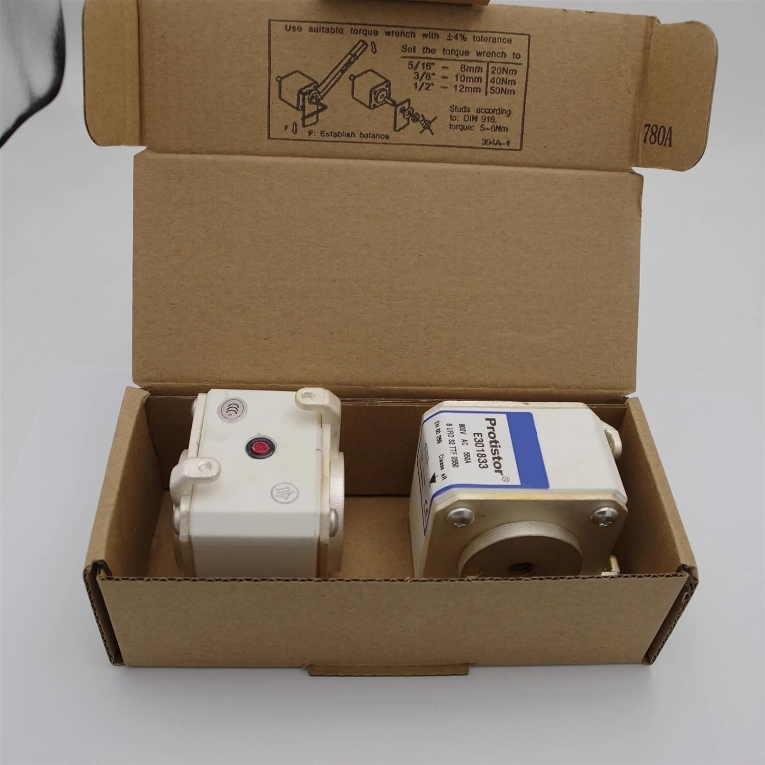 Fuses 8URD32TTF0550 550A 800V Fuse for The Transformer Overload and Short-Circuit Protection